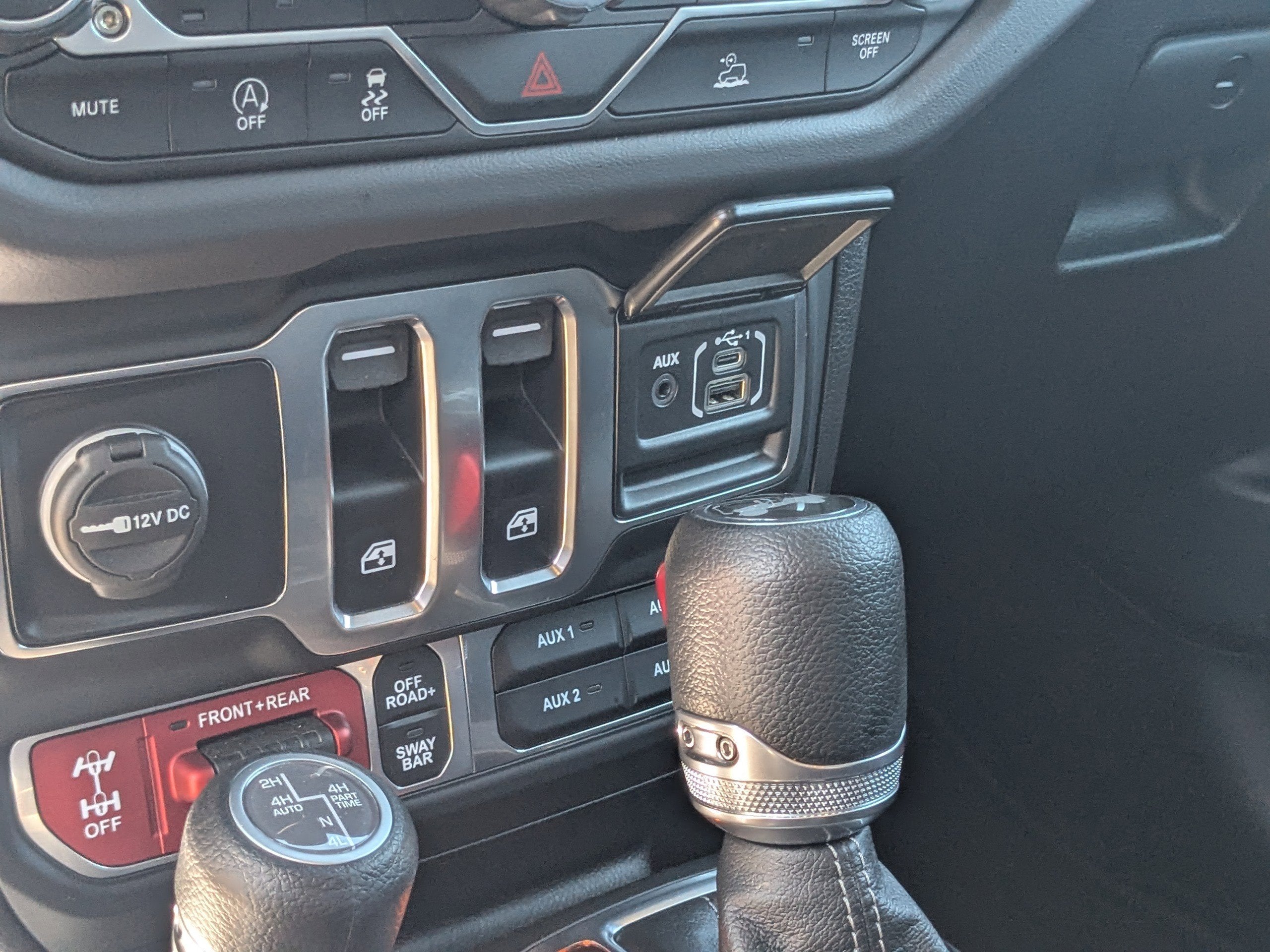 2025 Jeep Wrangler 2-Door Rubicon 4x4