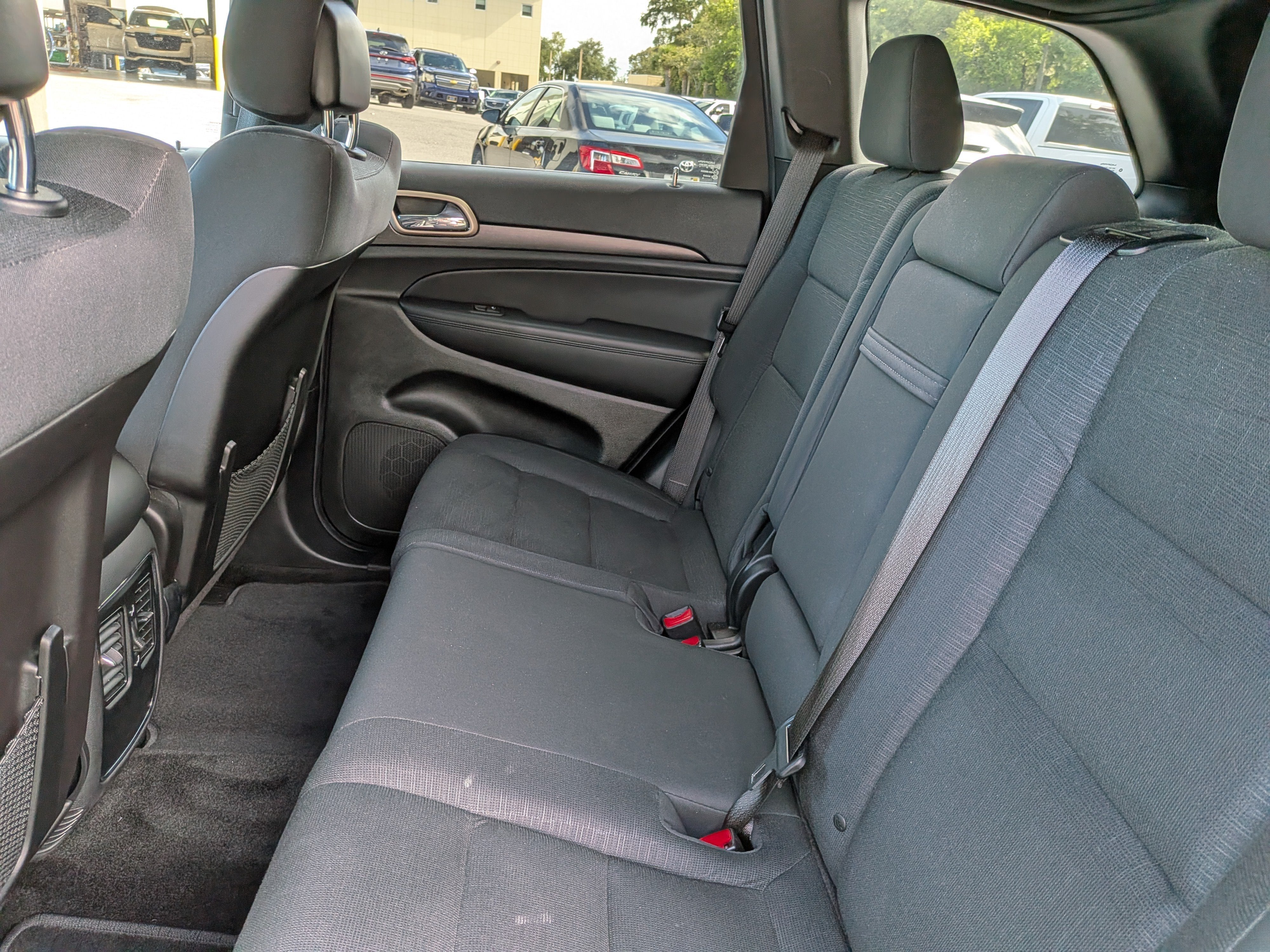 2015 Jeep Grand Cherokee Laredo - Photo 16