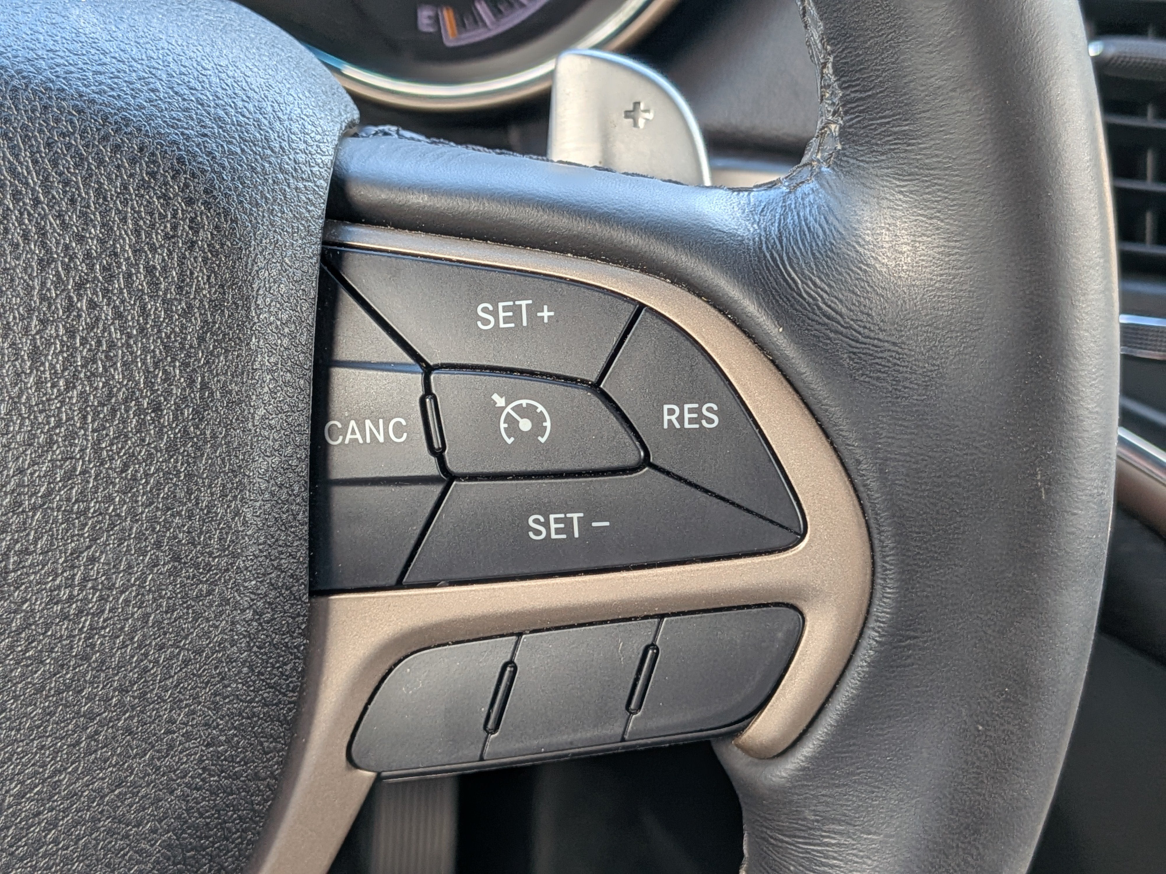 2015 Jeep Grand Cherokee Laredo - Photo 24