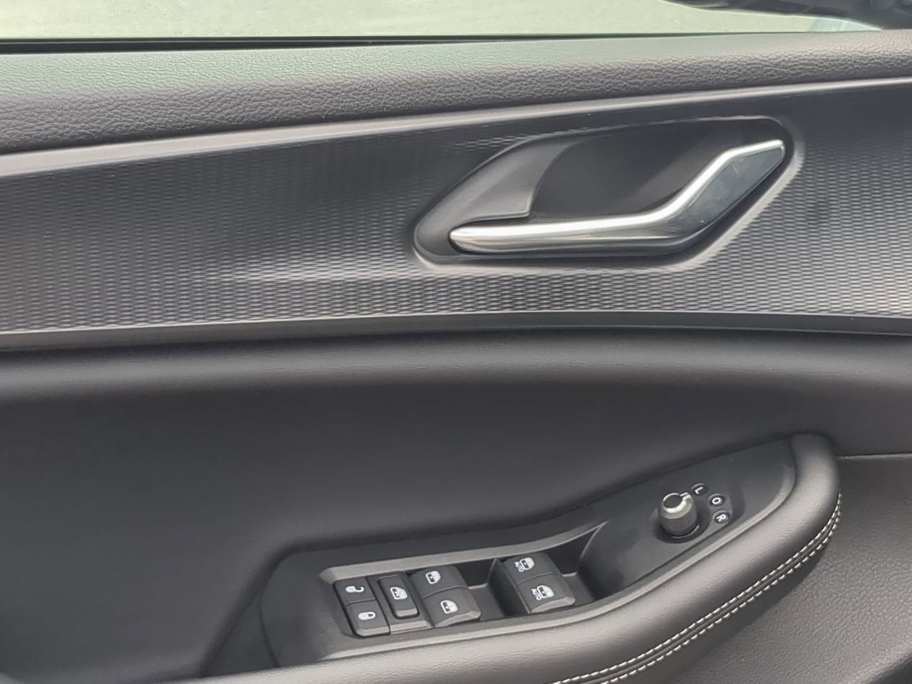 2025 Jeep Grand Cherokee Altitude 4x2