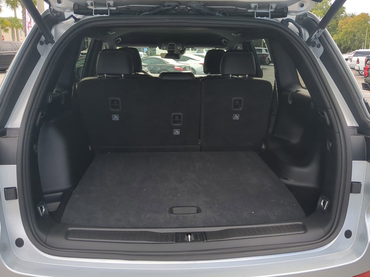 2025 Jeep Grand Cherokee Altitude 4x2