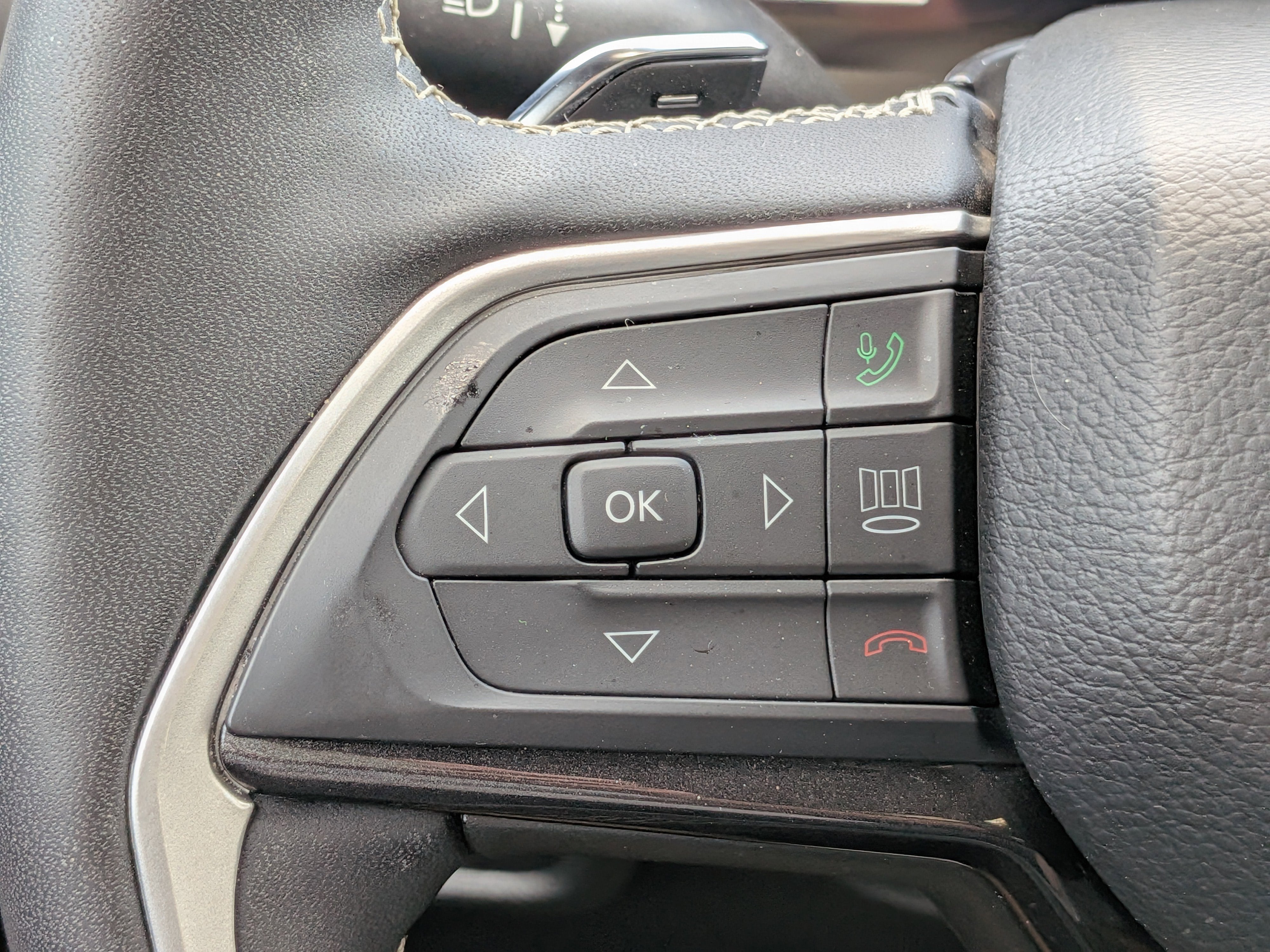 2023 Jeep Grand Cherokee L Altitude 4x4