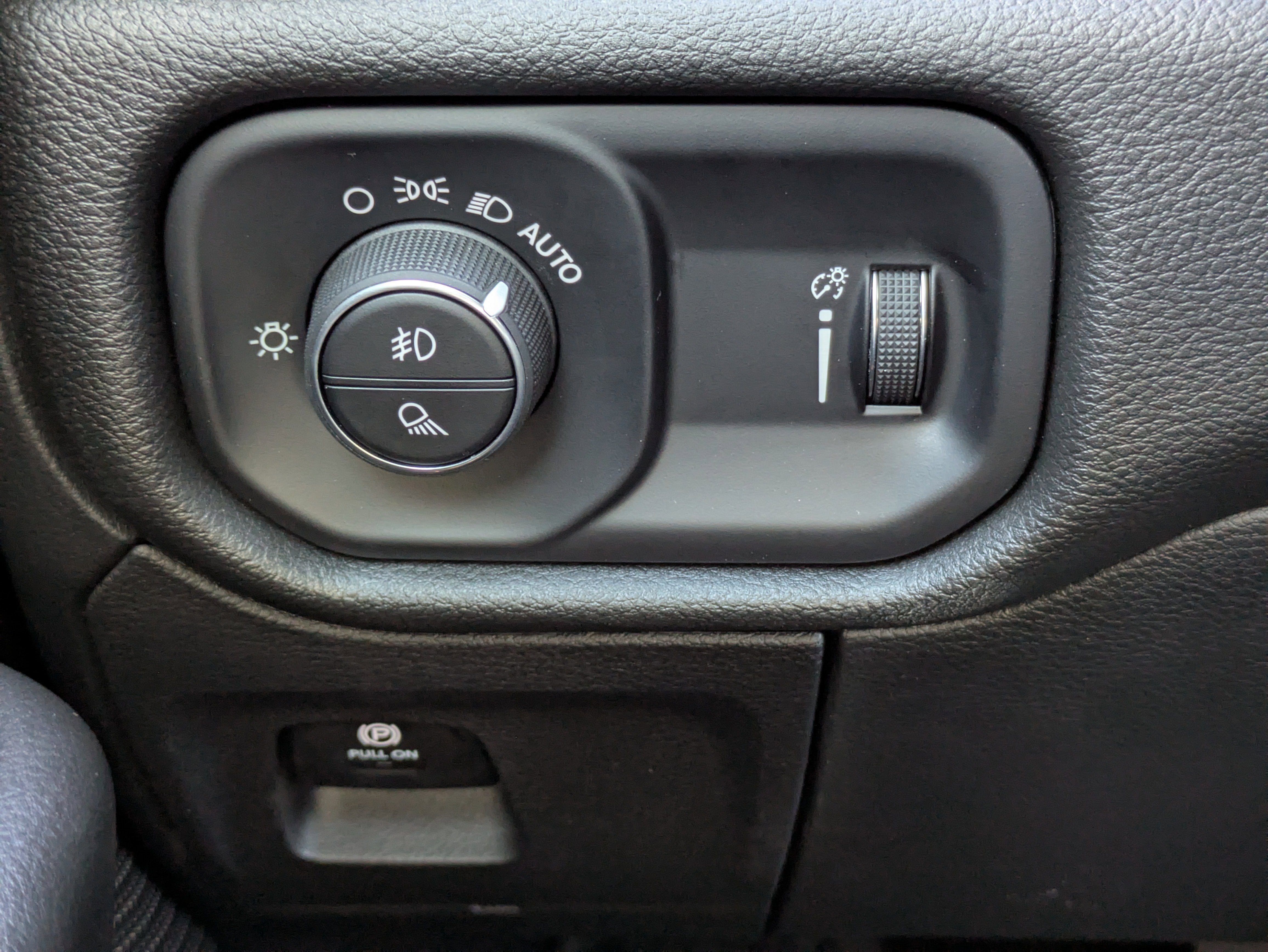 2025 RAM 1500 Warlock Crew Cab 4x4 5'7" Box