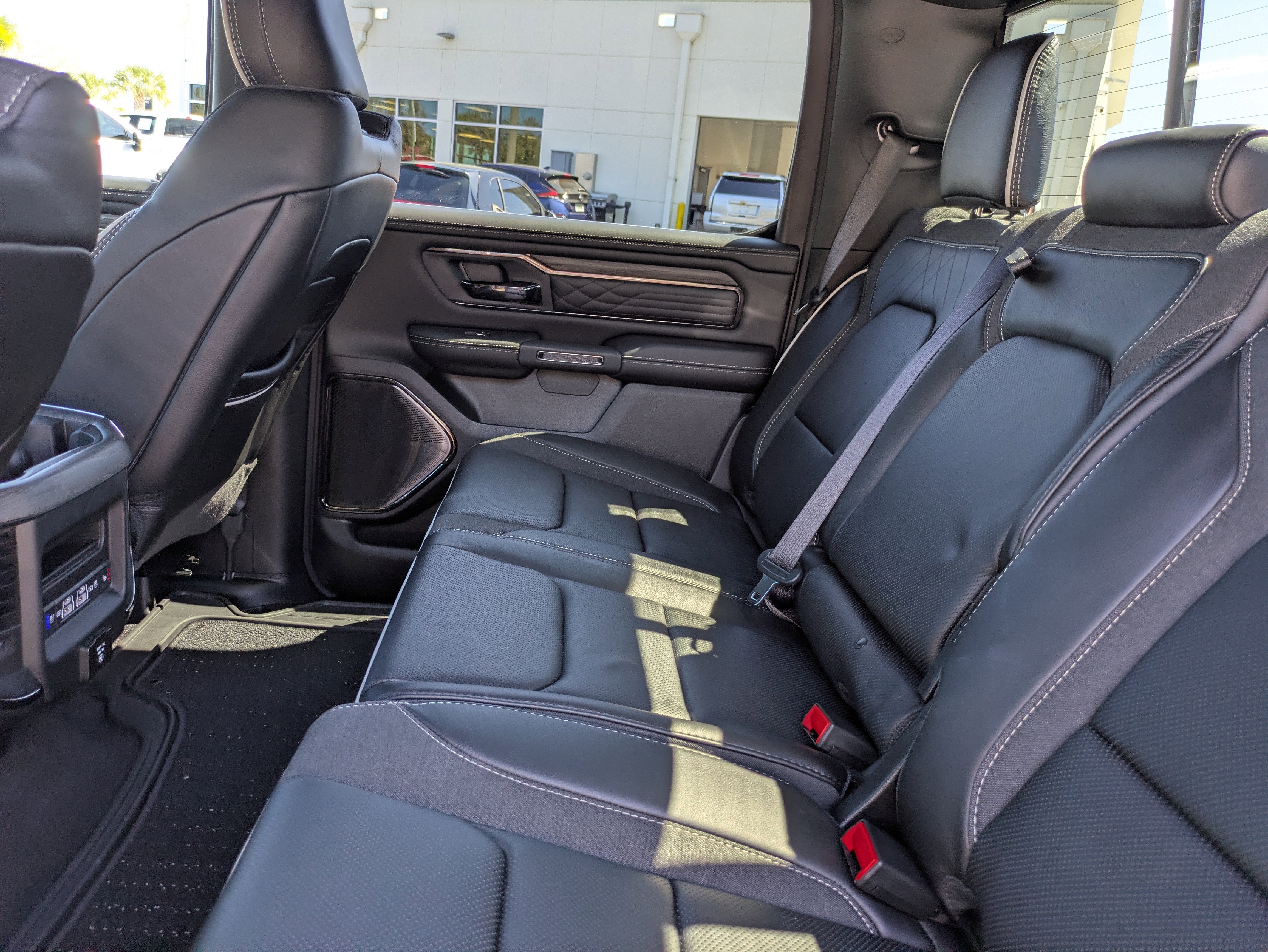 2025 RAM 1500 Limited Crew Cab 4x4 5'7" Box