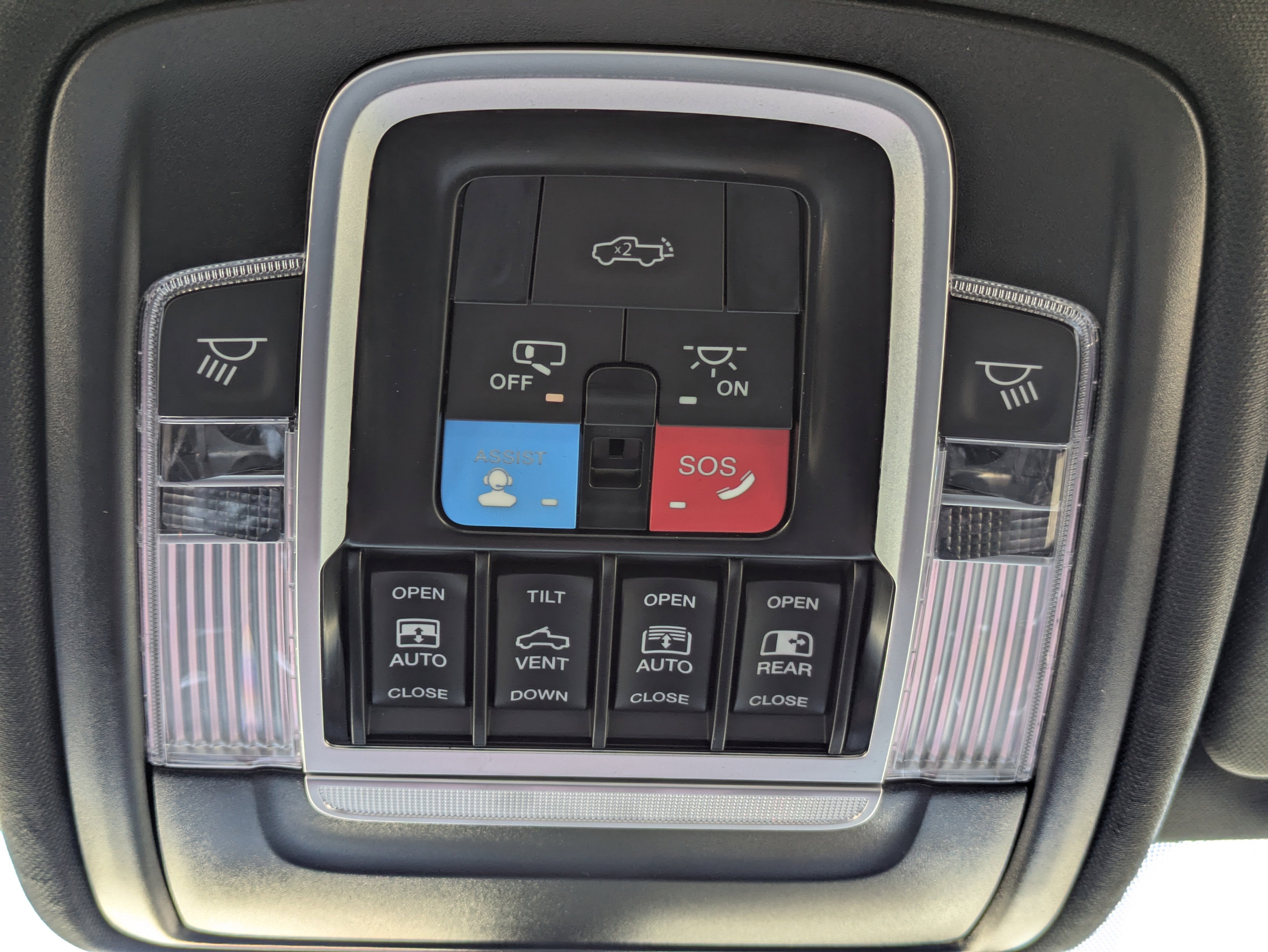 2025 RAM 1500 Limited Crew Cab 4x4 5'7" Box