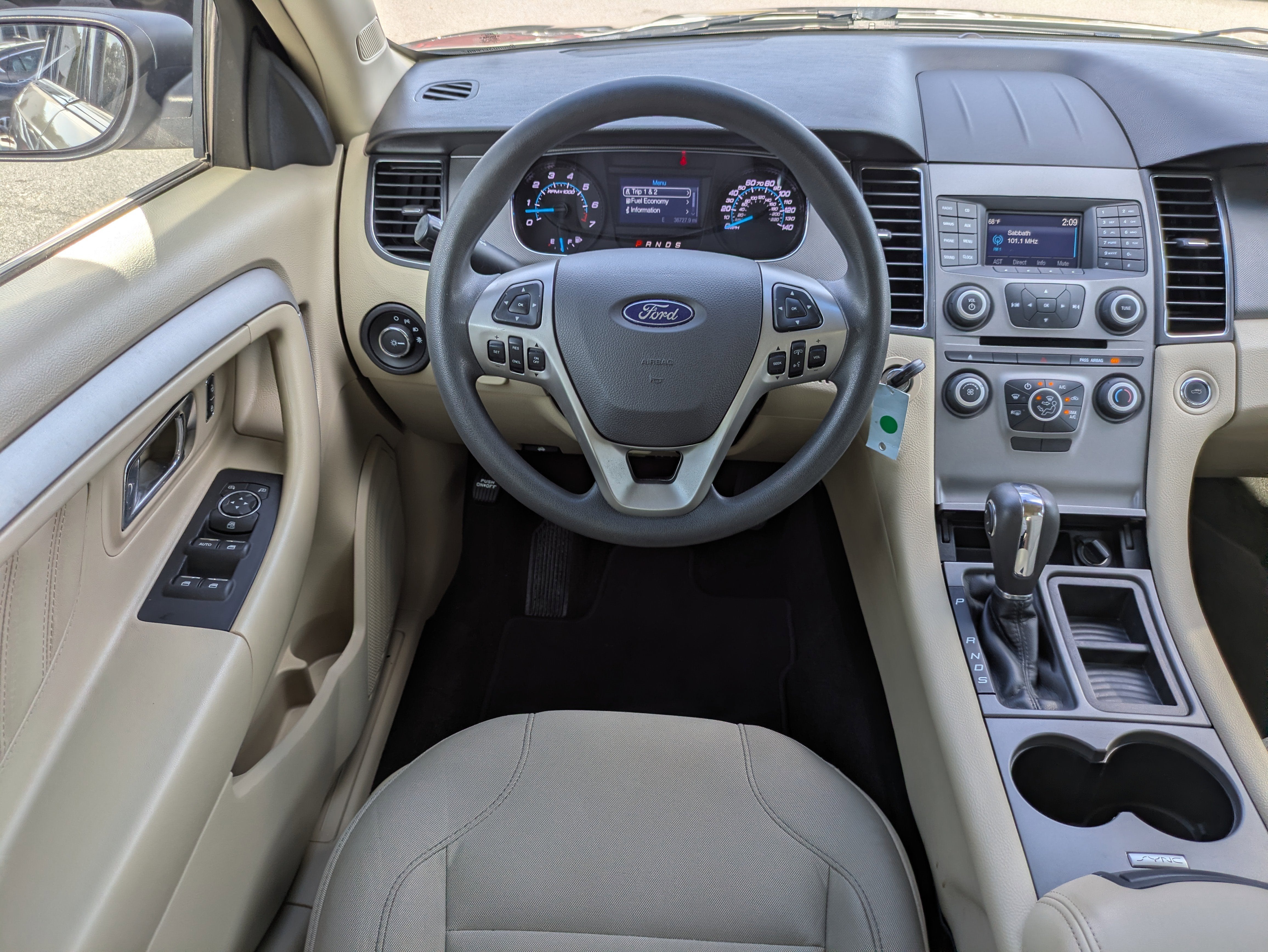 2018 Ford Taurus SE