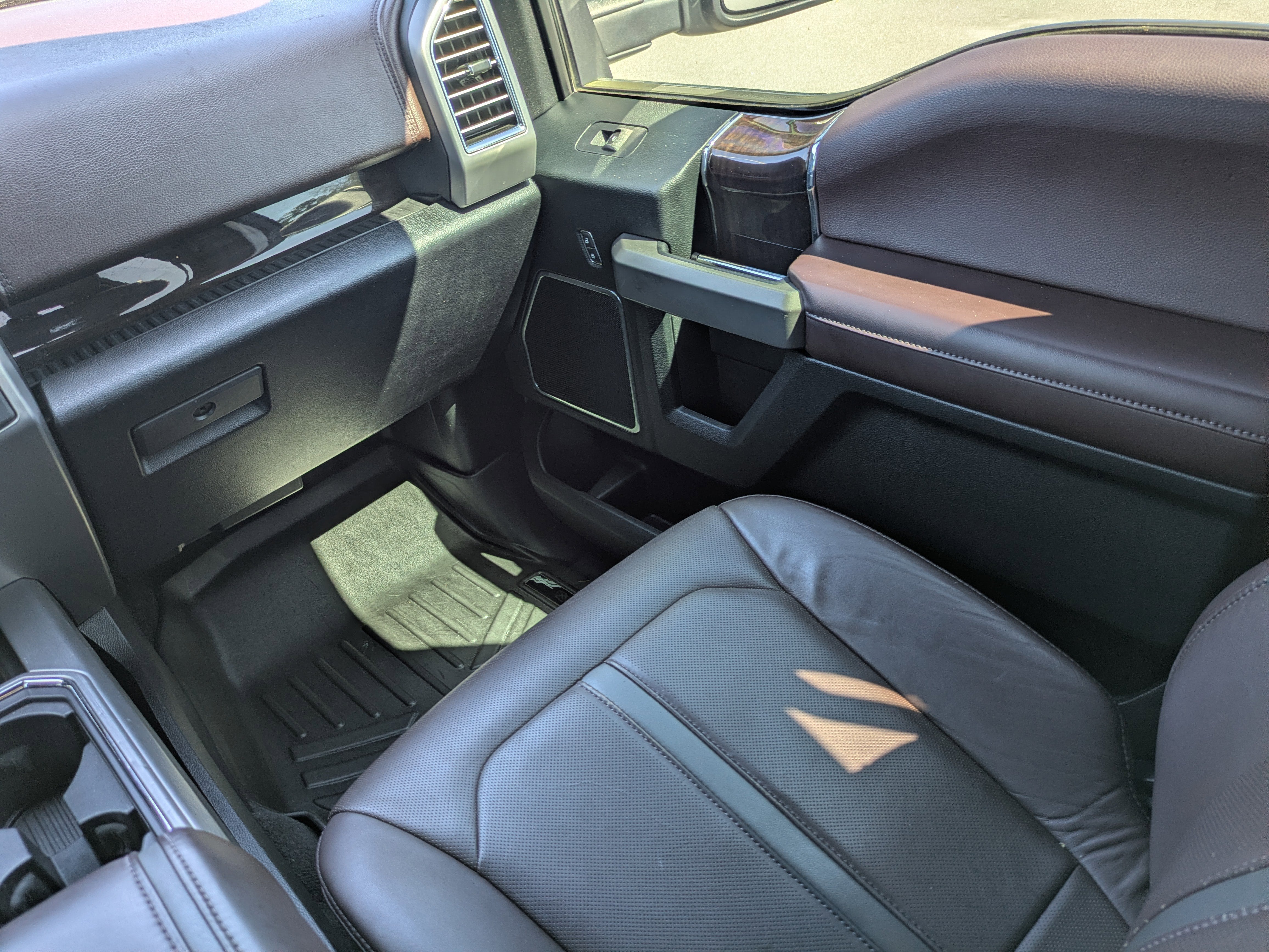 2015 Ford F-150 Platinum