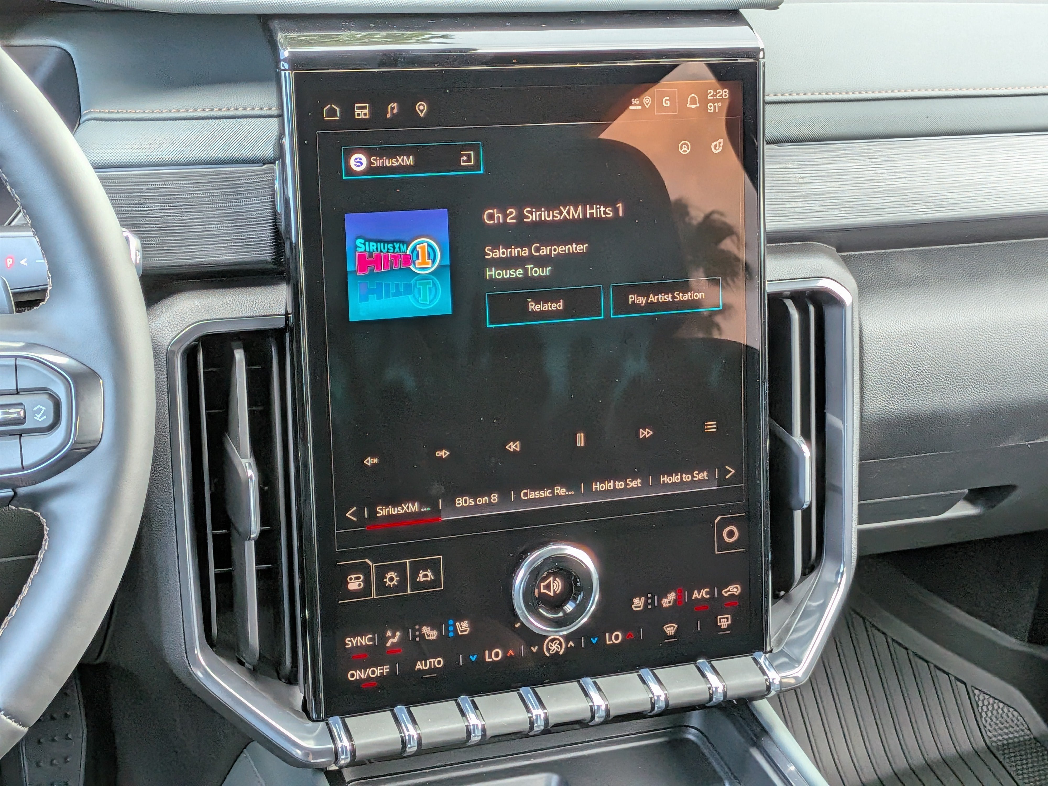 2026 GMC Acadia AT4