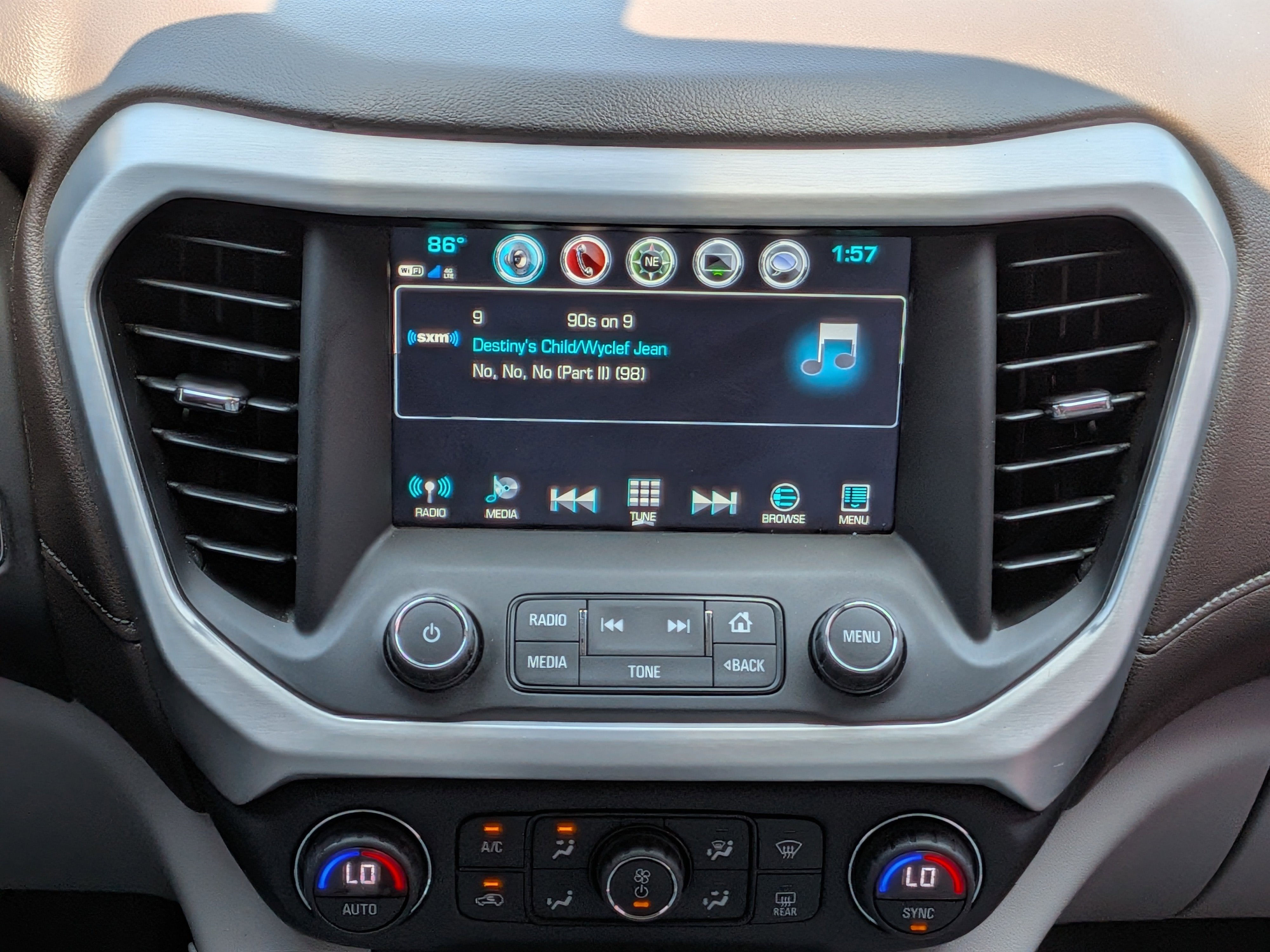 2017 GMC Acadia SLT