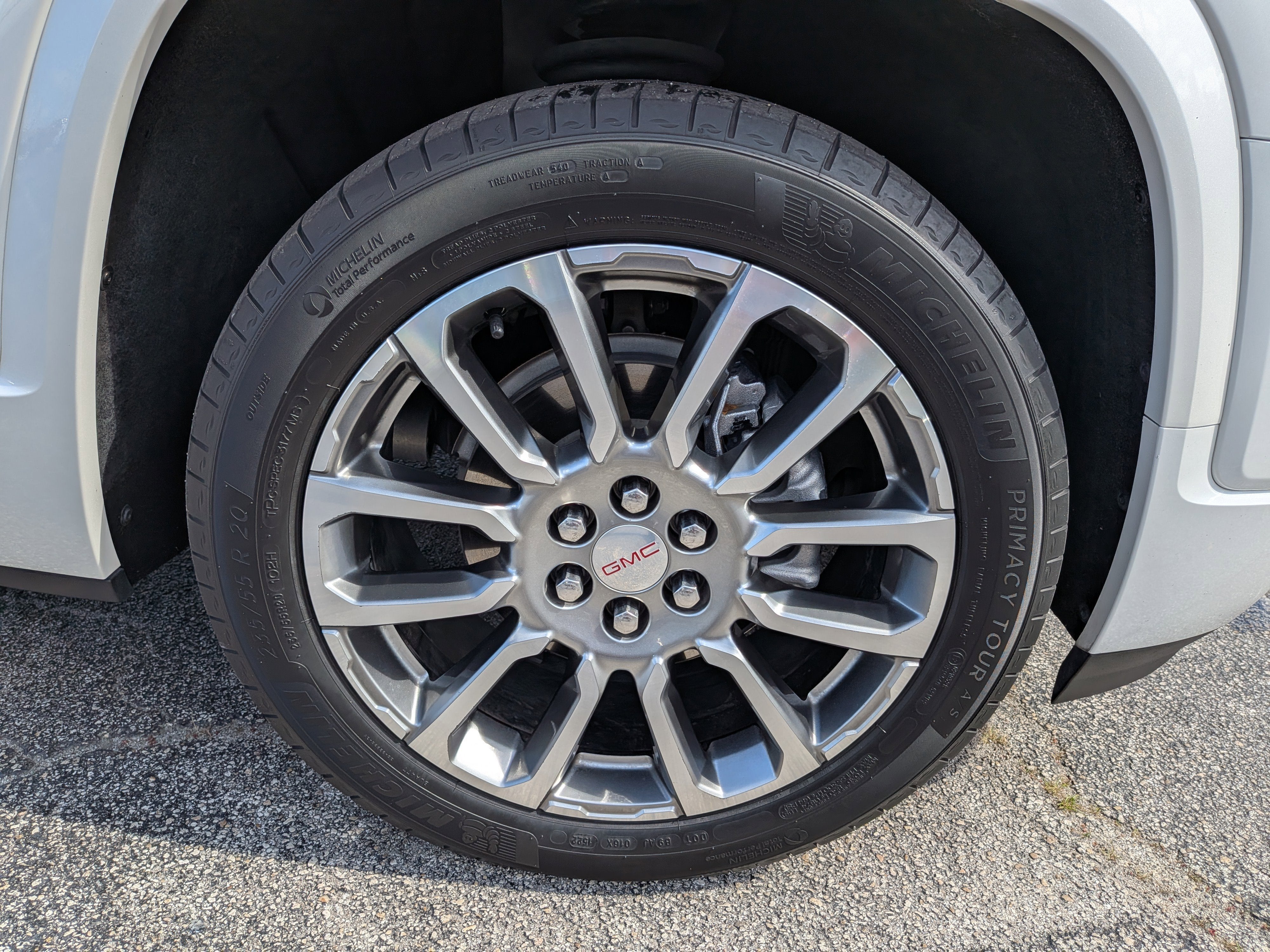 2022 GMC Acadia Denali