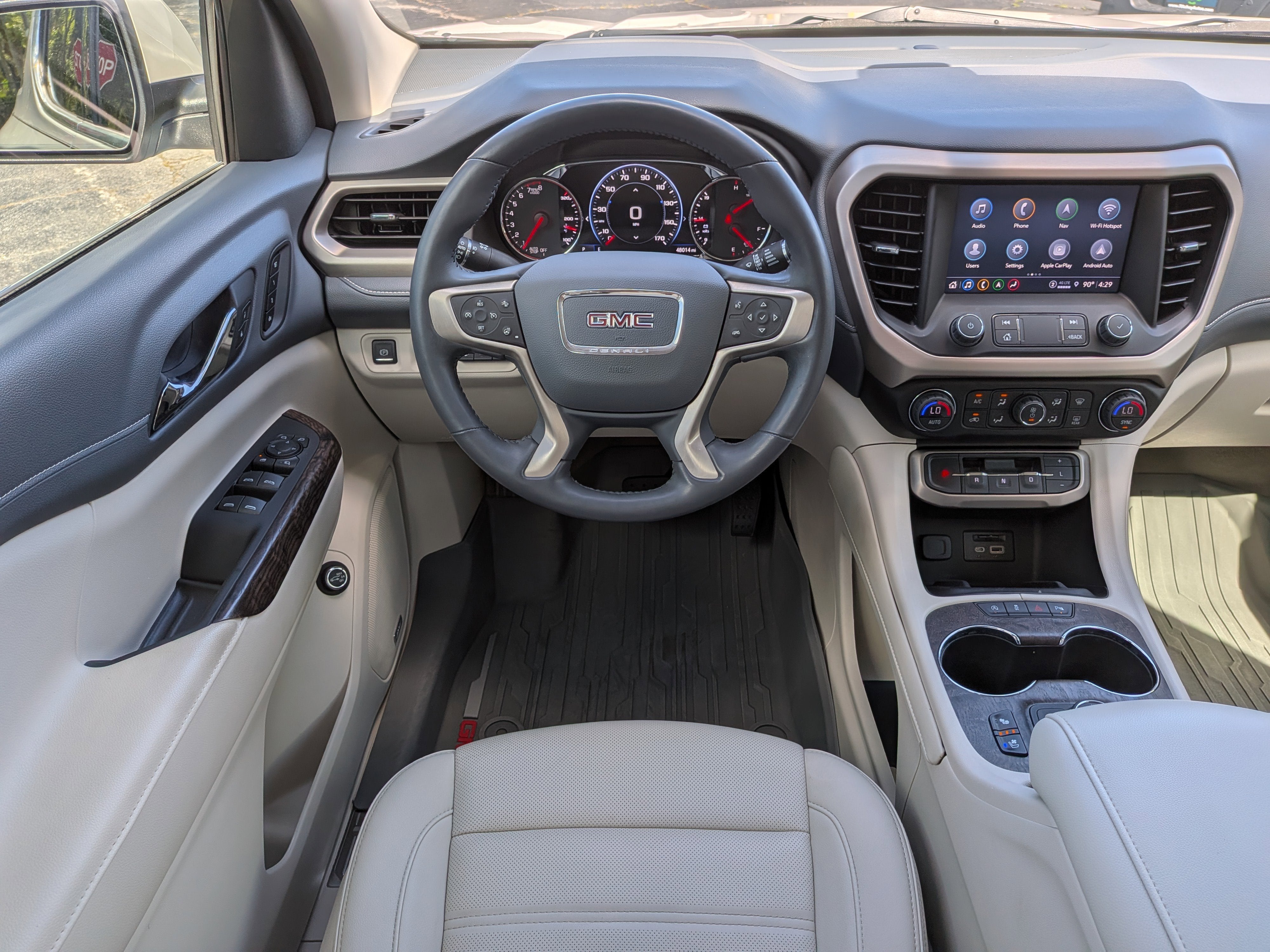 2022 GMC Acadia Denali
