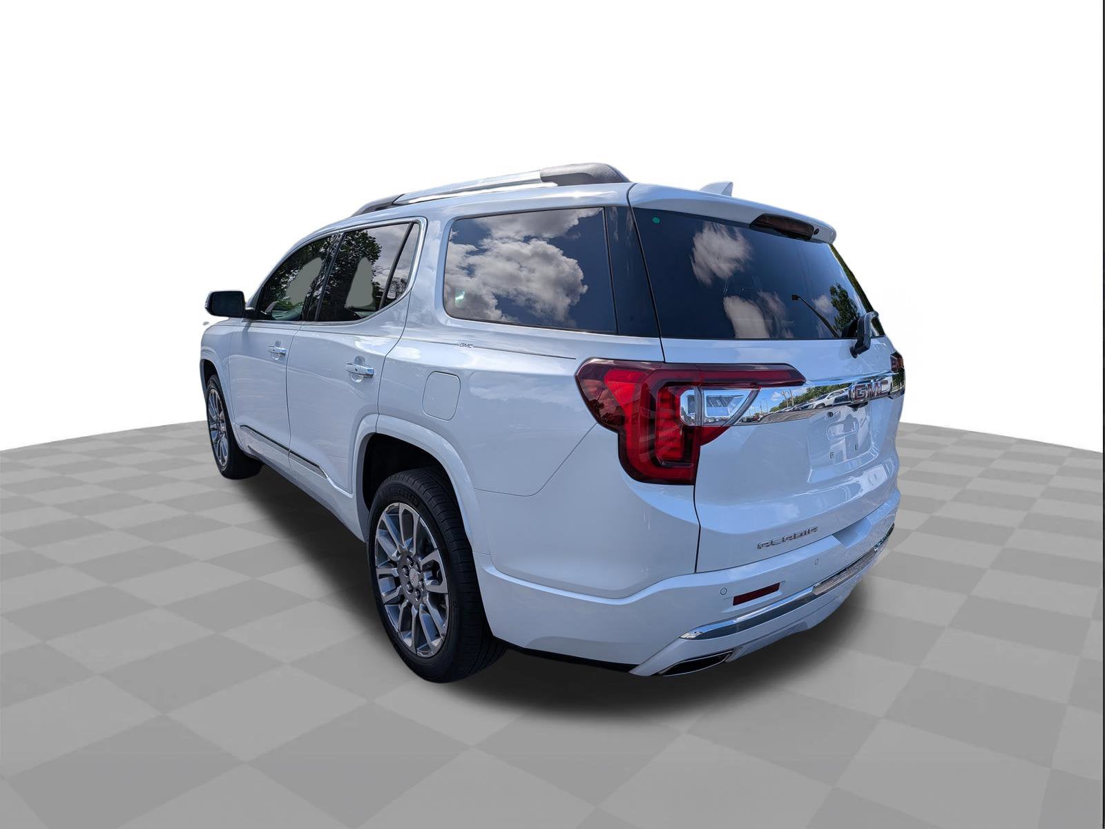 2022 GMC Acadia Denali