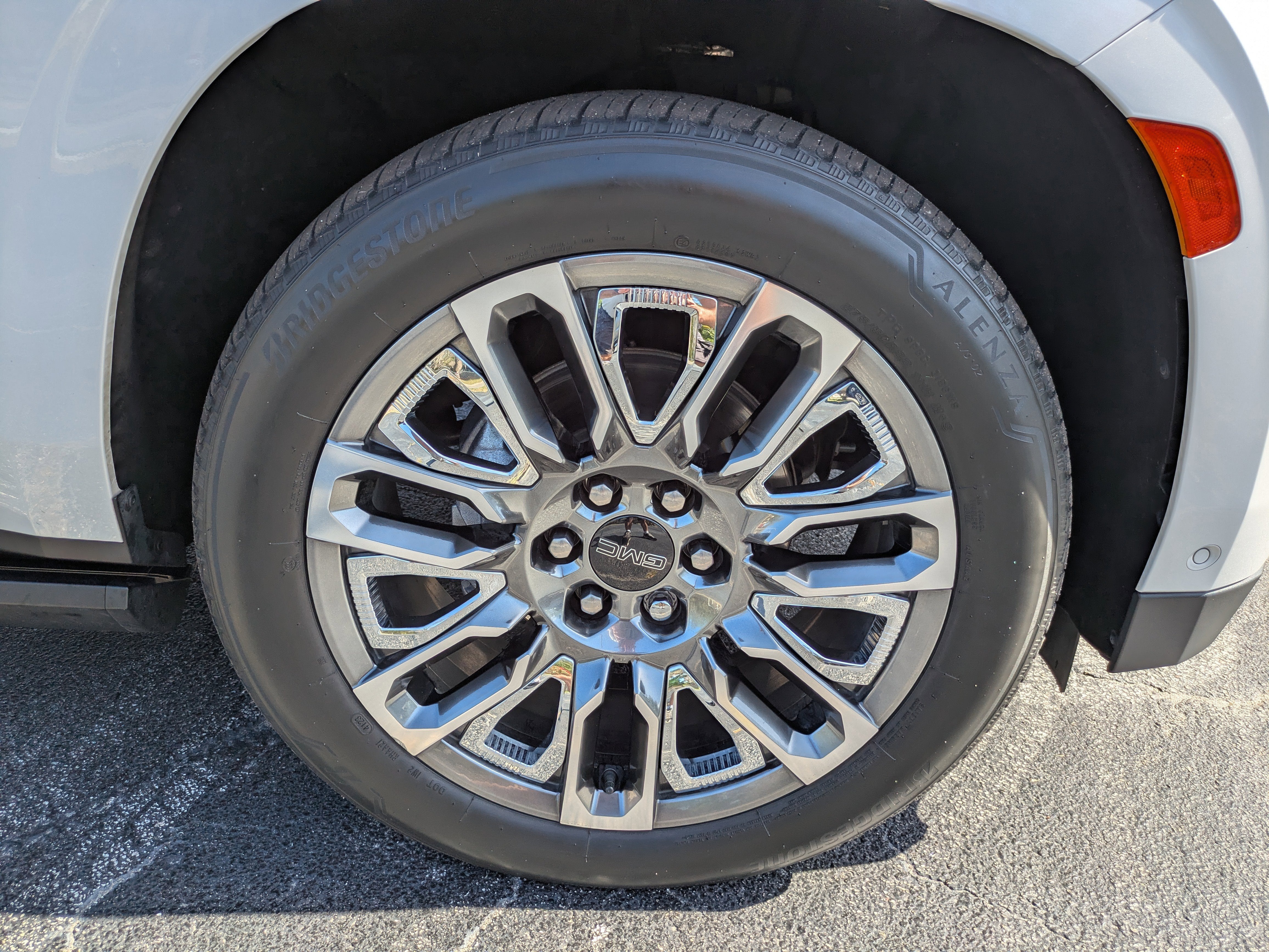 2024 GMC Yukon Denali Ultimate