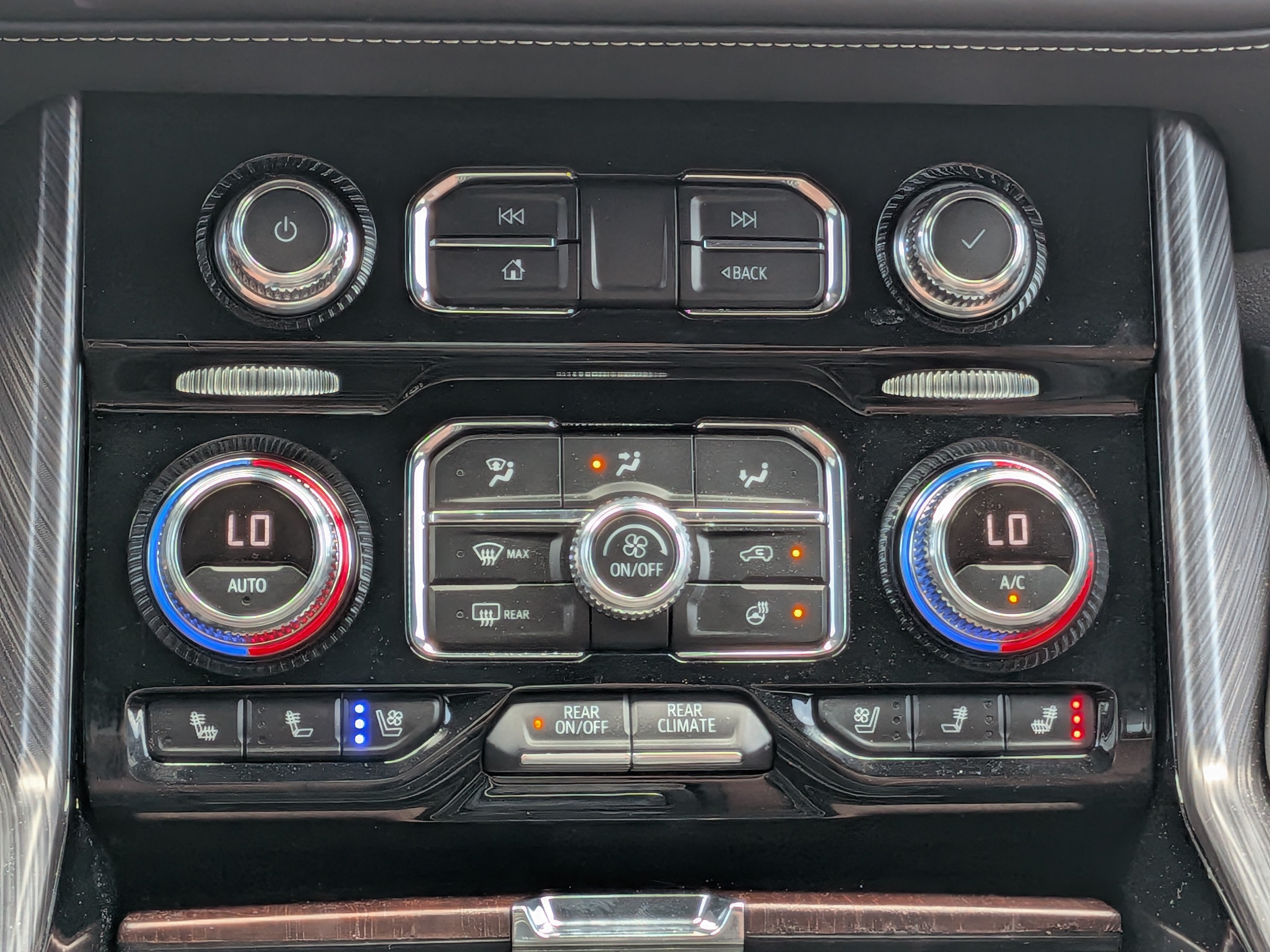 2023 GMC Yukon XL Denali Ultimate
