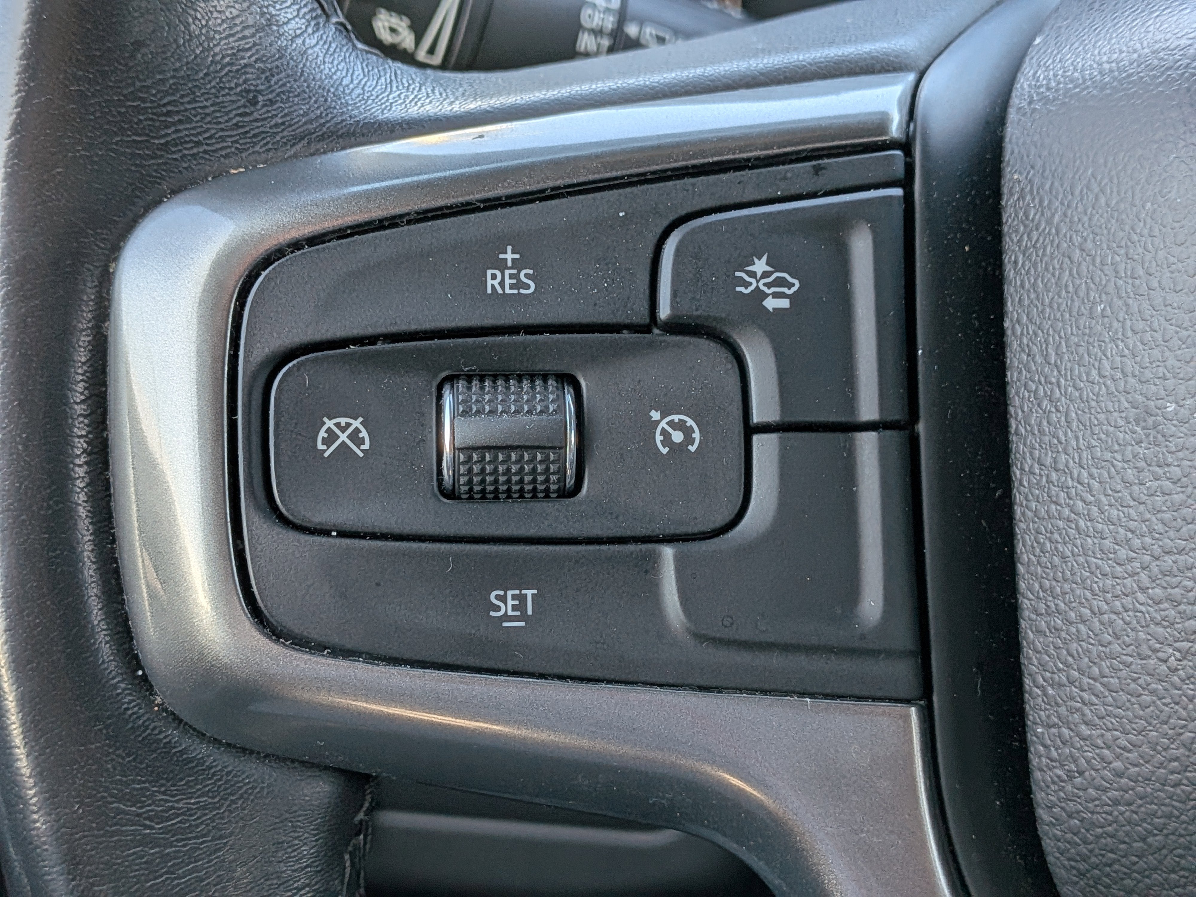 2021 Chevrolet Suburban LS