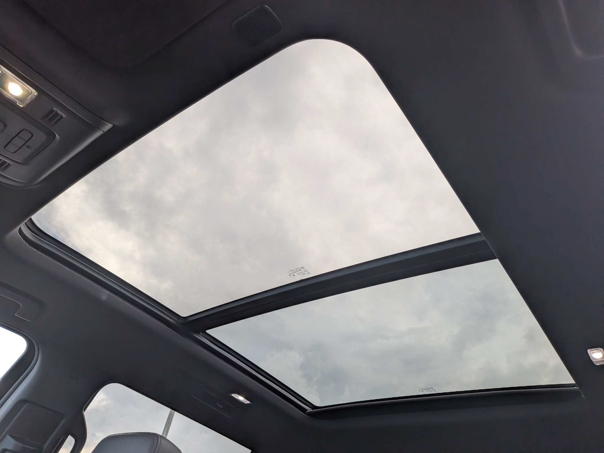 2023 Chevrolet Suburban Z71 - Photo 23