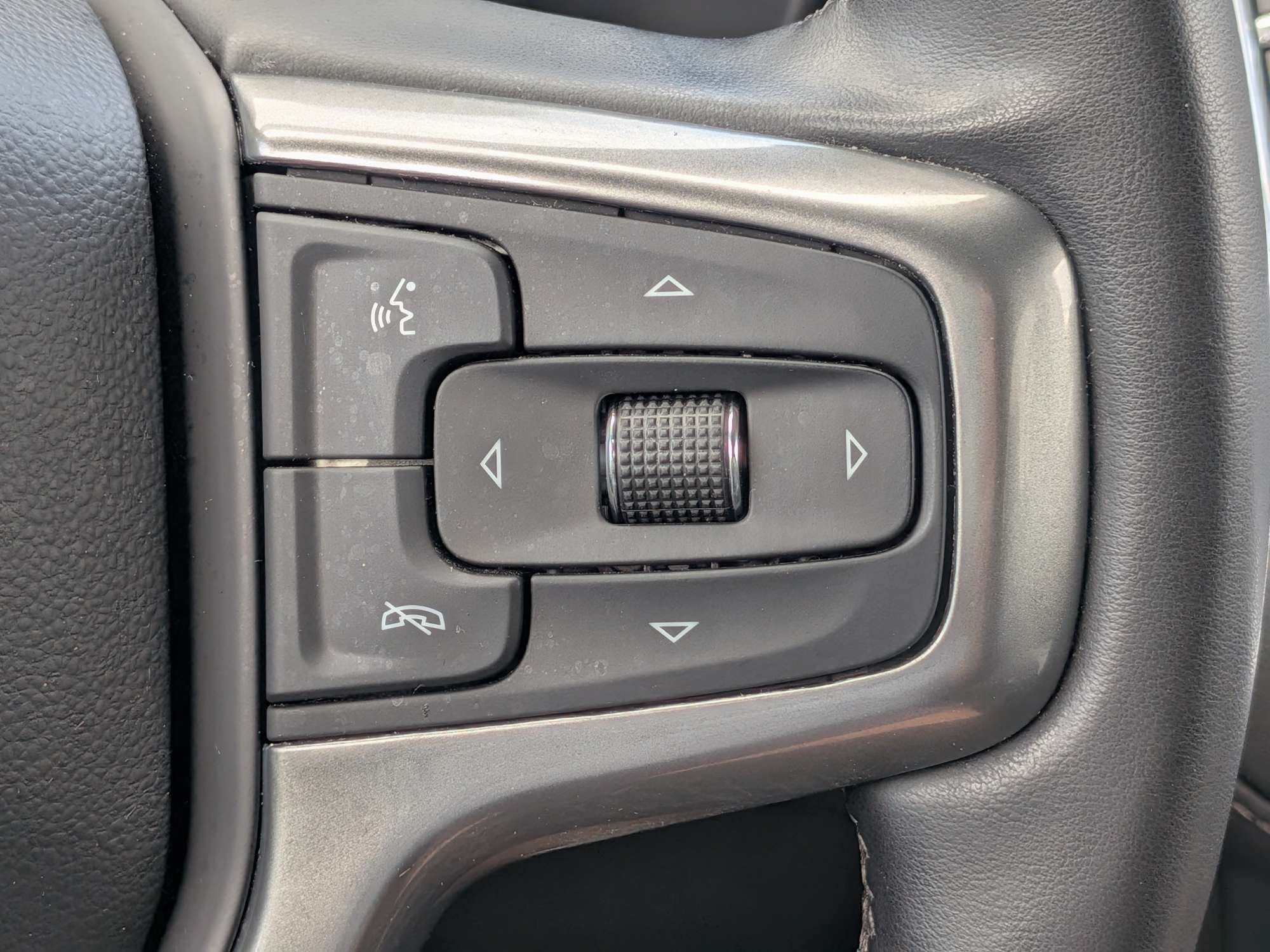 2023 Chevrolet Suburban Z71 - Photo 27