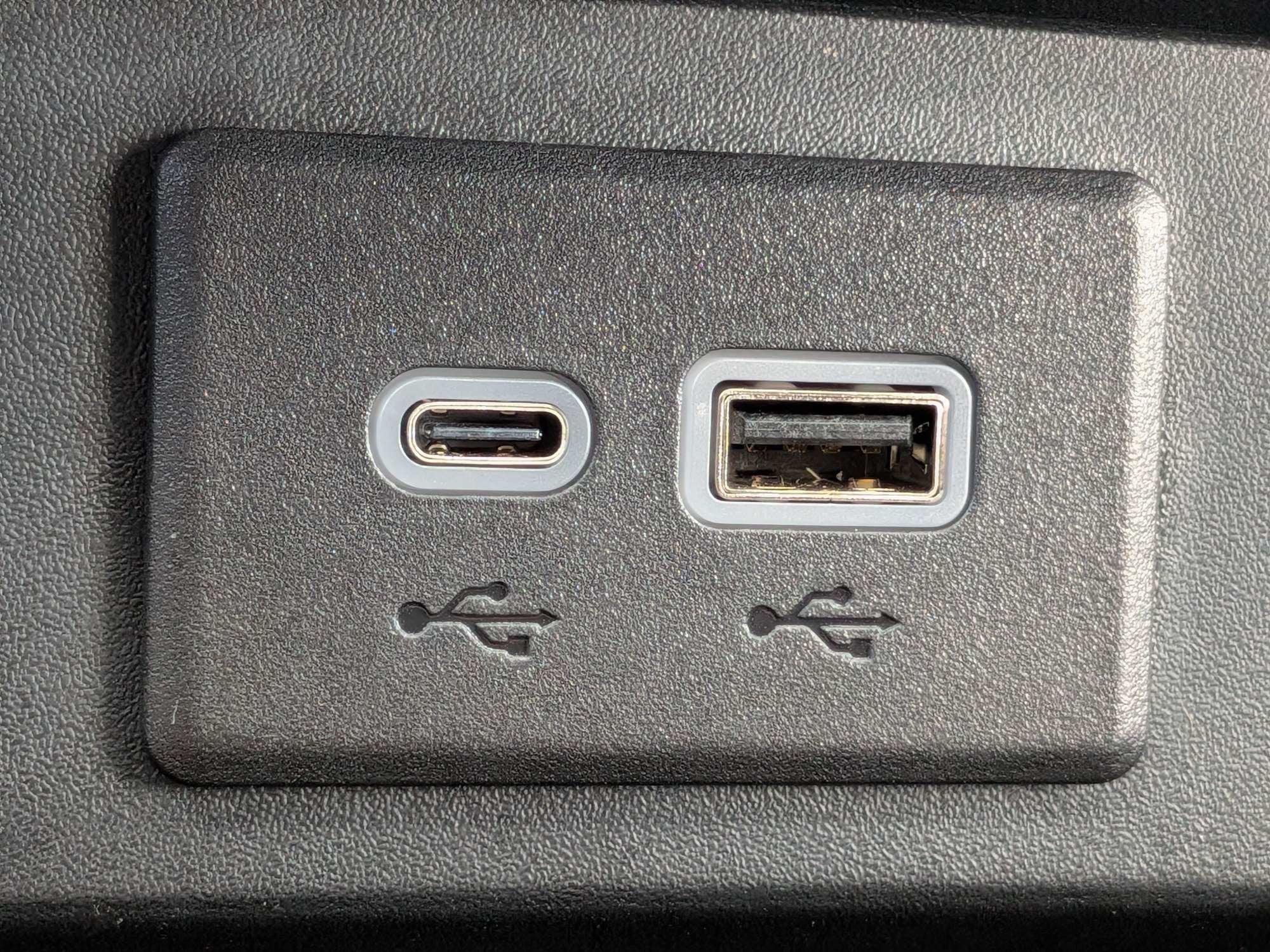 2023 Chevrolet Suburban Z71 - Photo 29