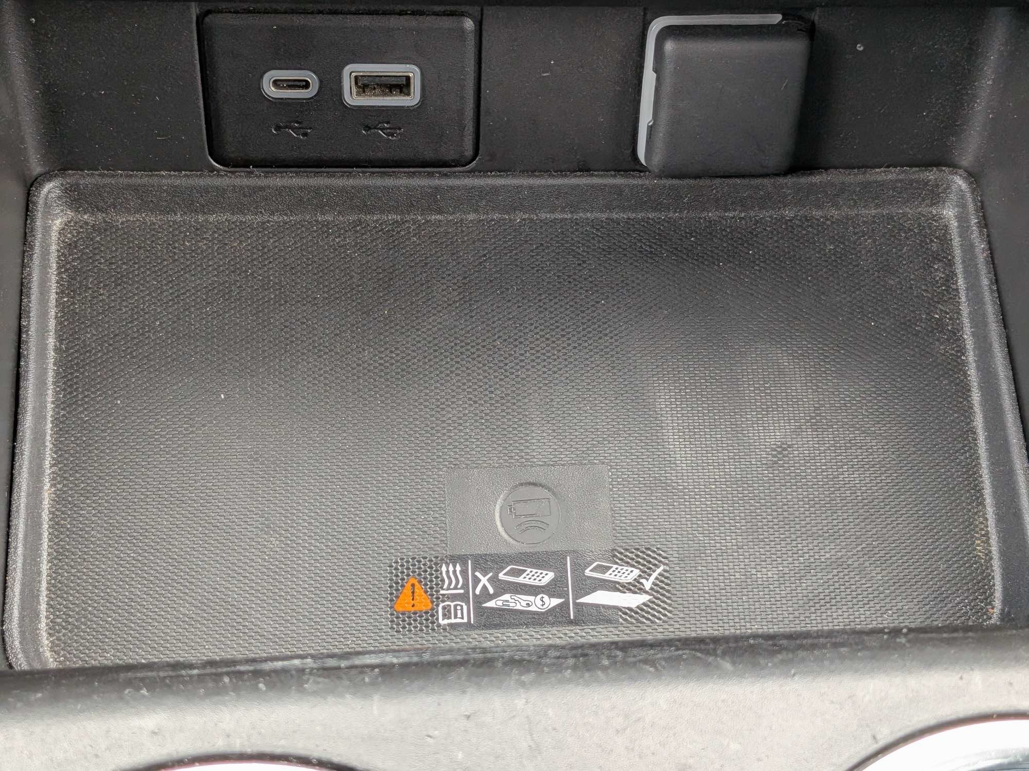 2023 Chevrolet Suburban Z71 - Photo 30