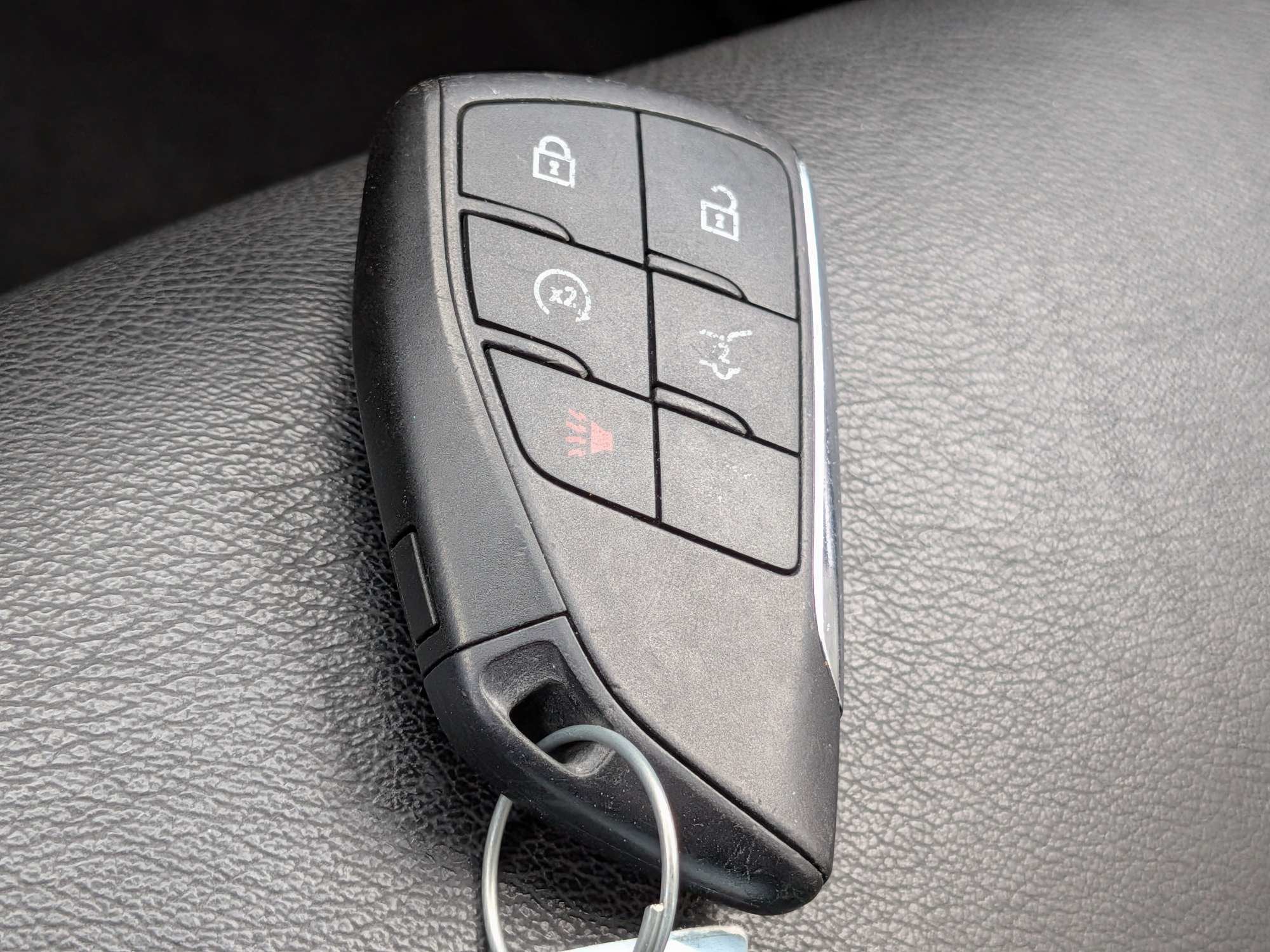 2023 Chevrolet Suburban Z71 - Photo 35