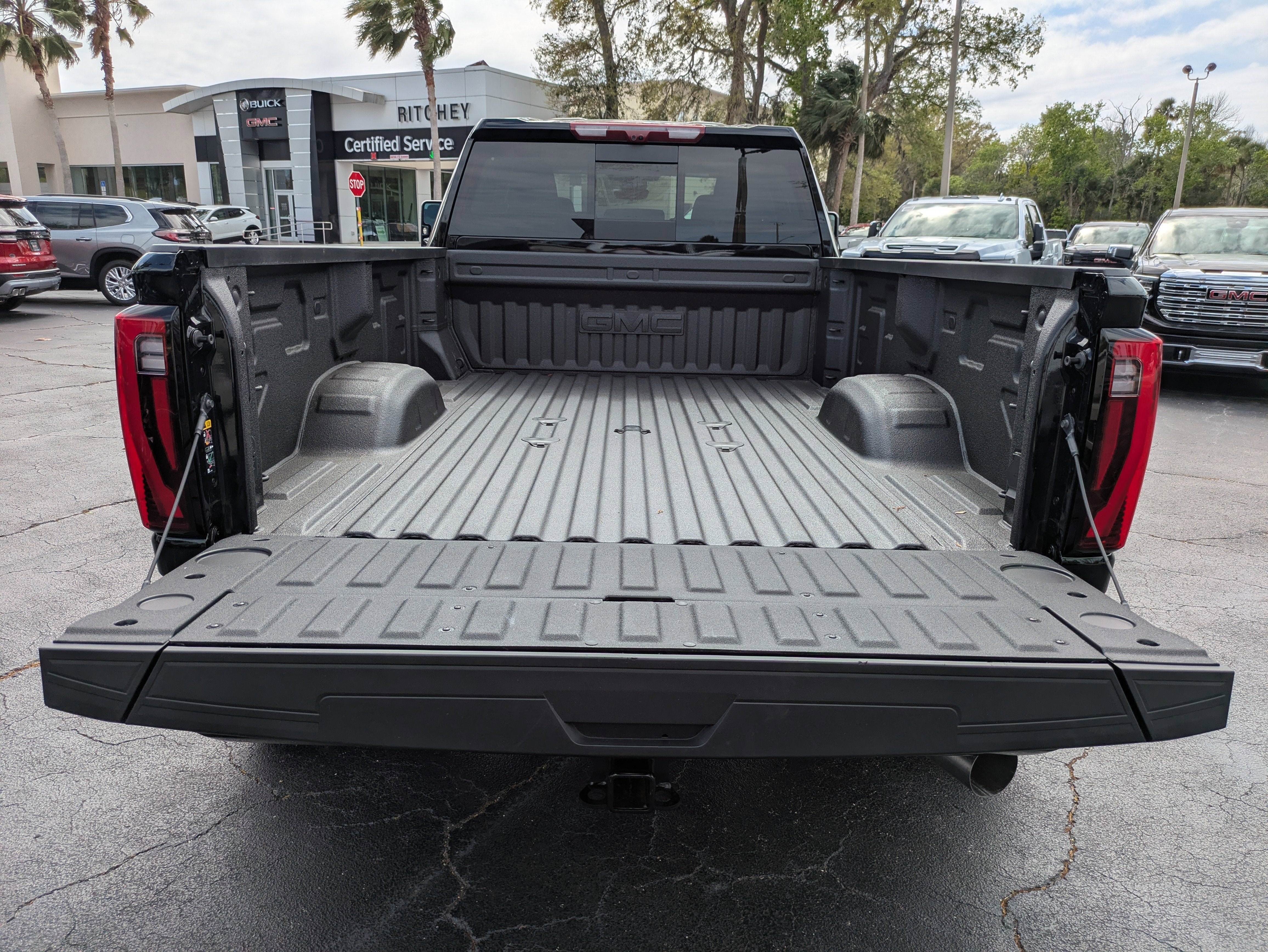 2026 GMC Sierra 3500 HD Denali DRW