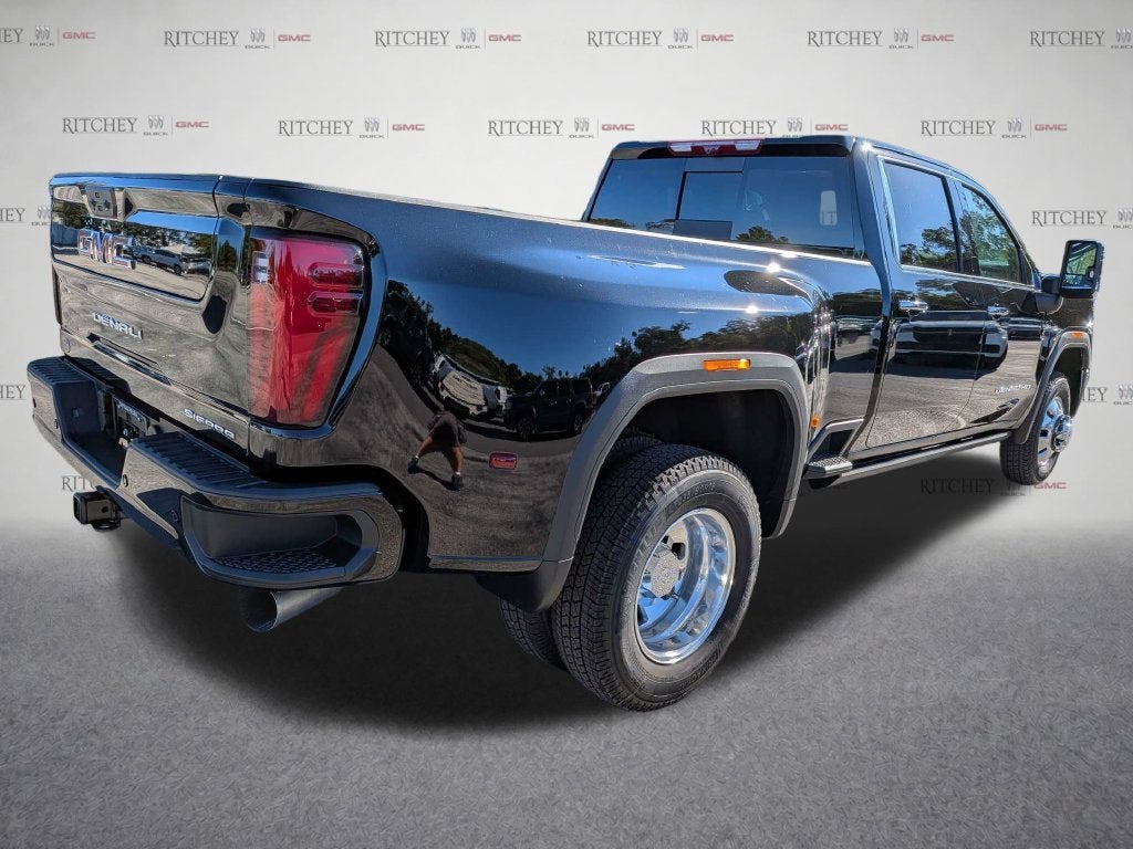 2026 GMC Sierra 3500 HD Denali DRW