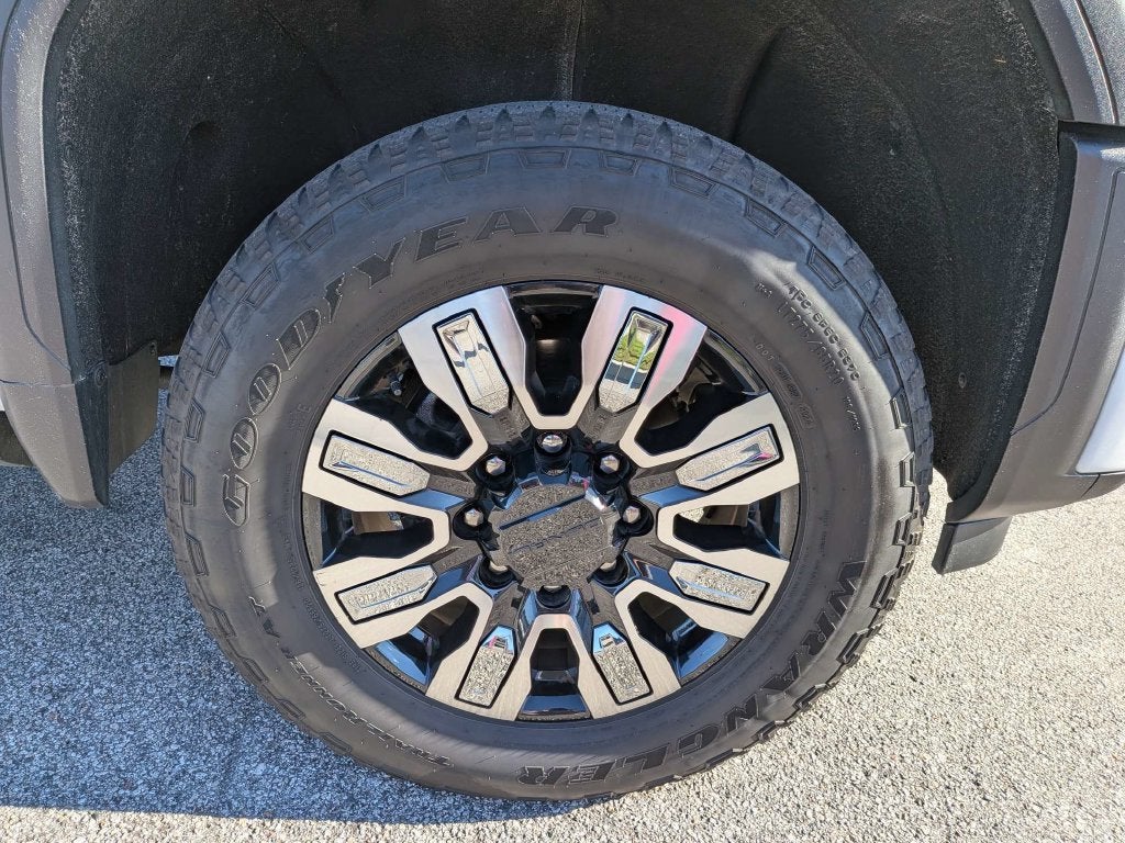2025 GMC Sierra 3500HD Denali - Photo 12