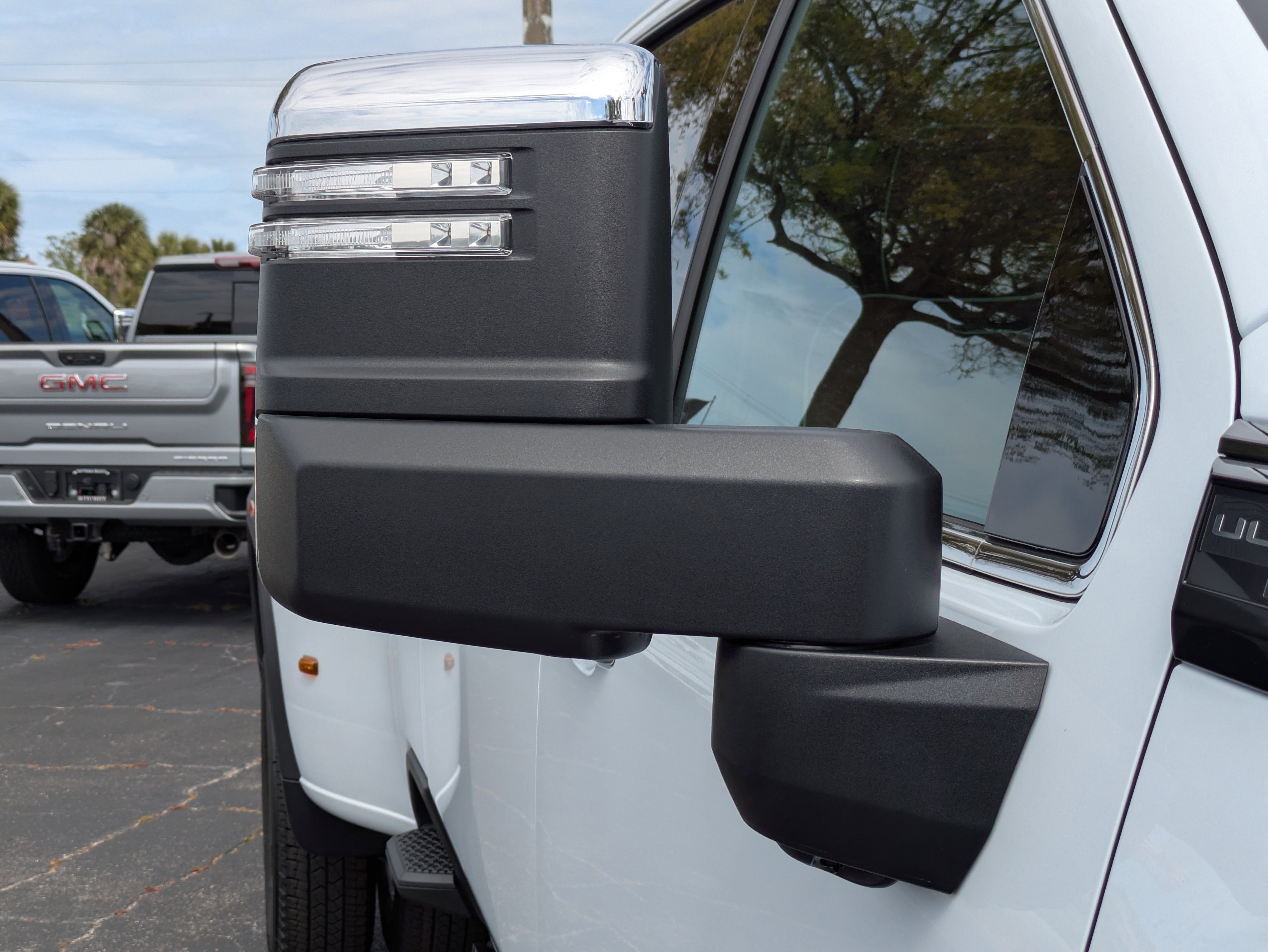 2026 GMC Sierra 3500 HD Denali Ultimate DRW