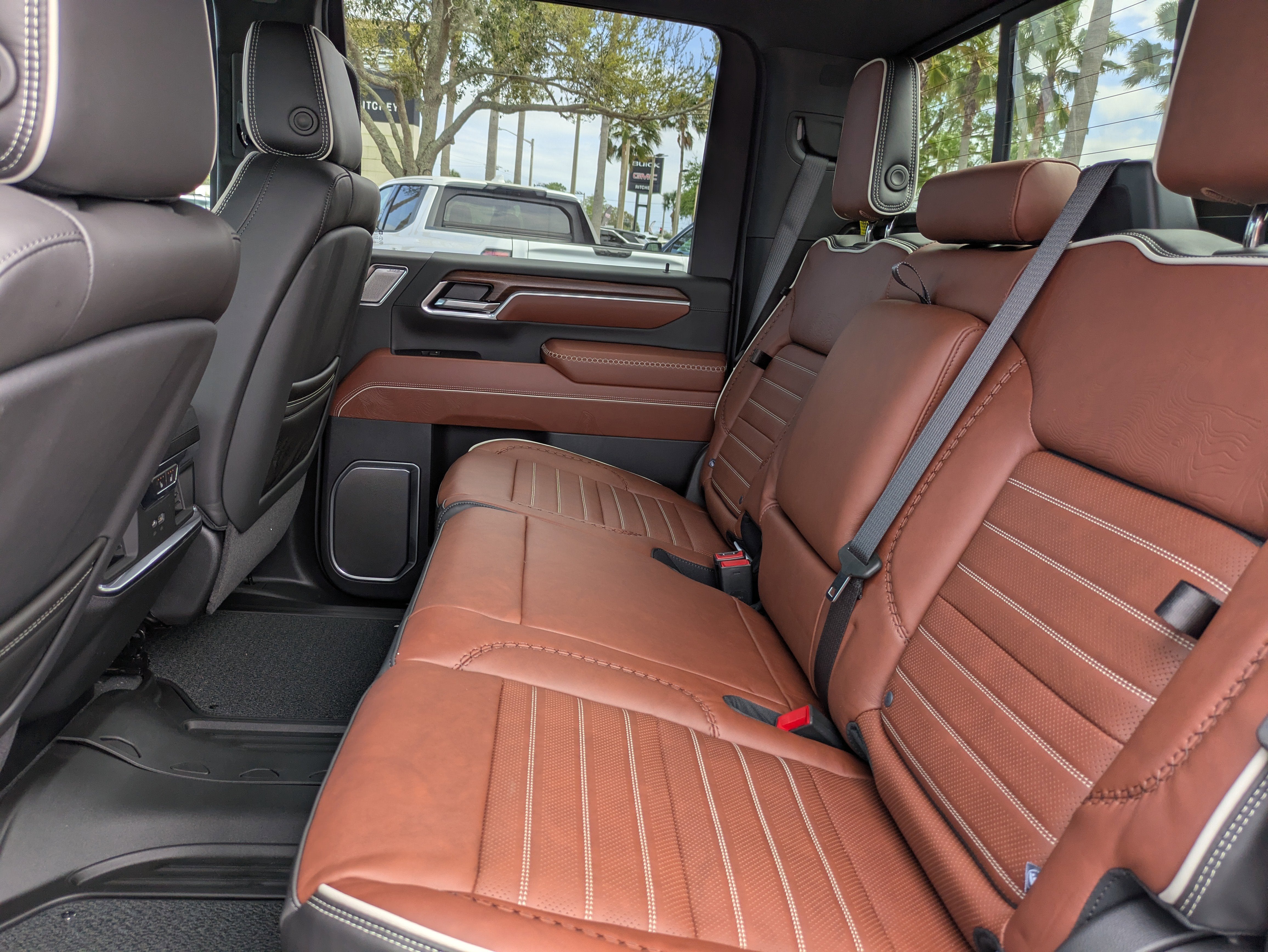 2026 GMC Sierra 3500 HD Denali Ultimate DRW