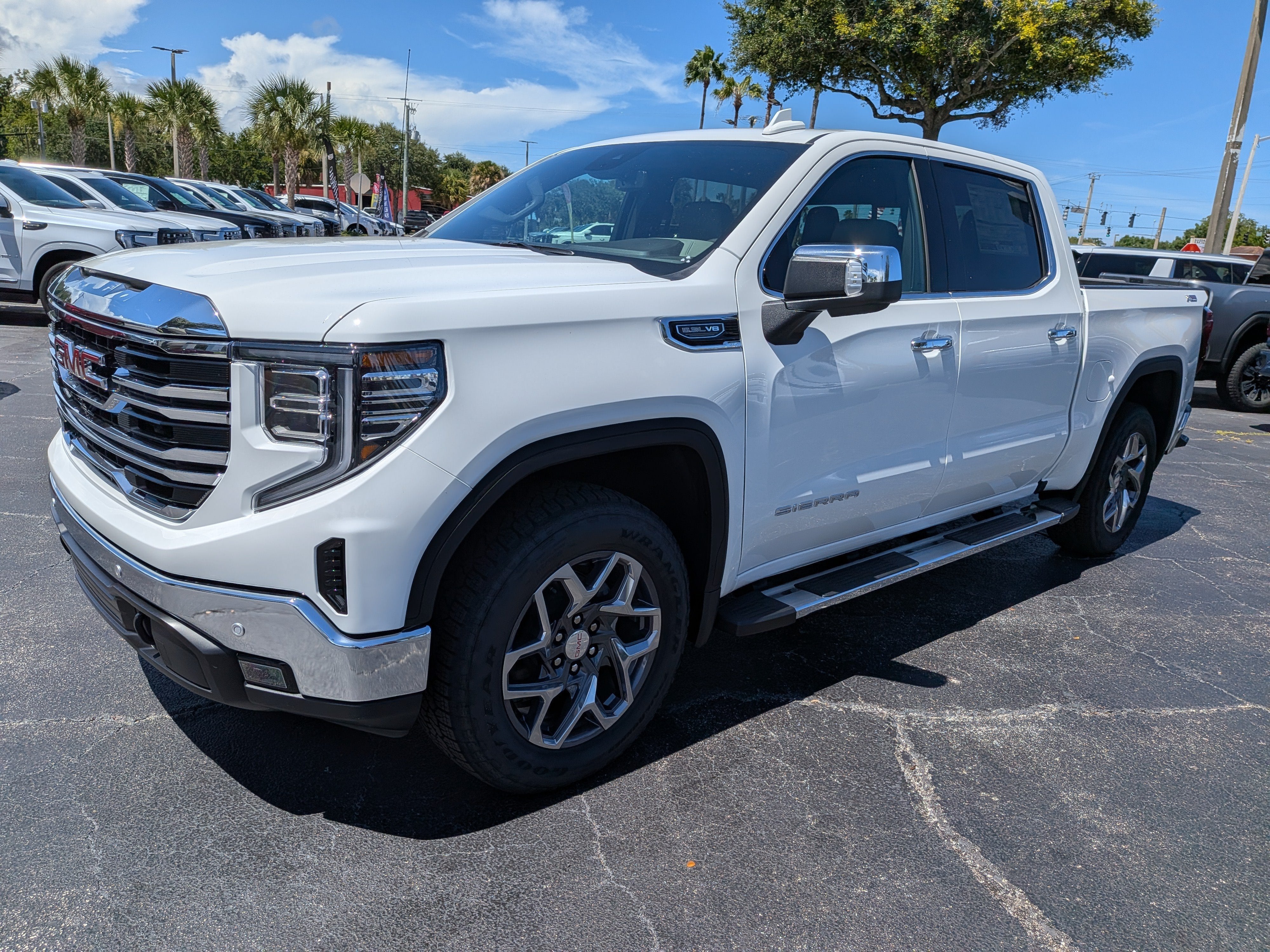2026 GMC Sierra 1500 SLT