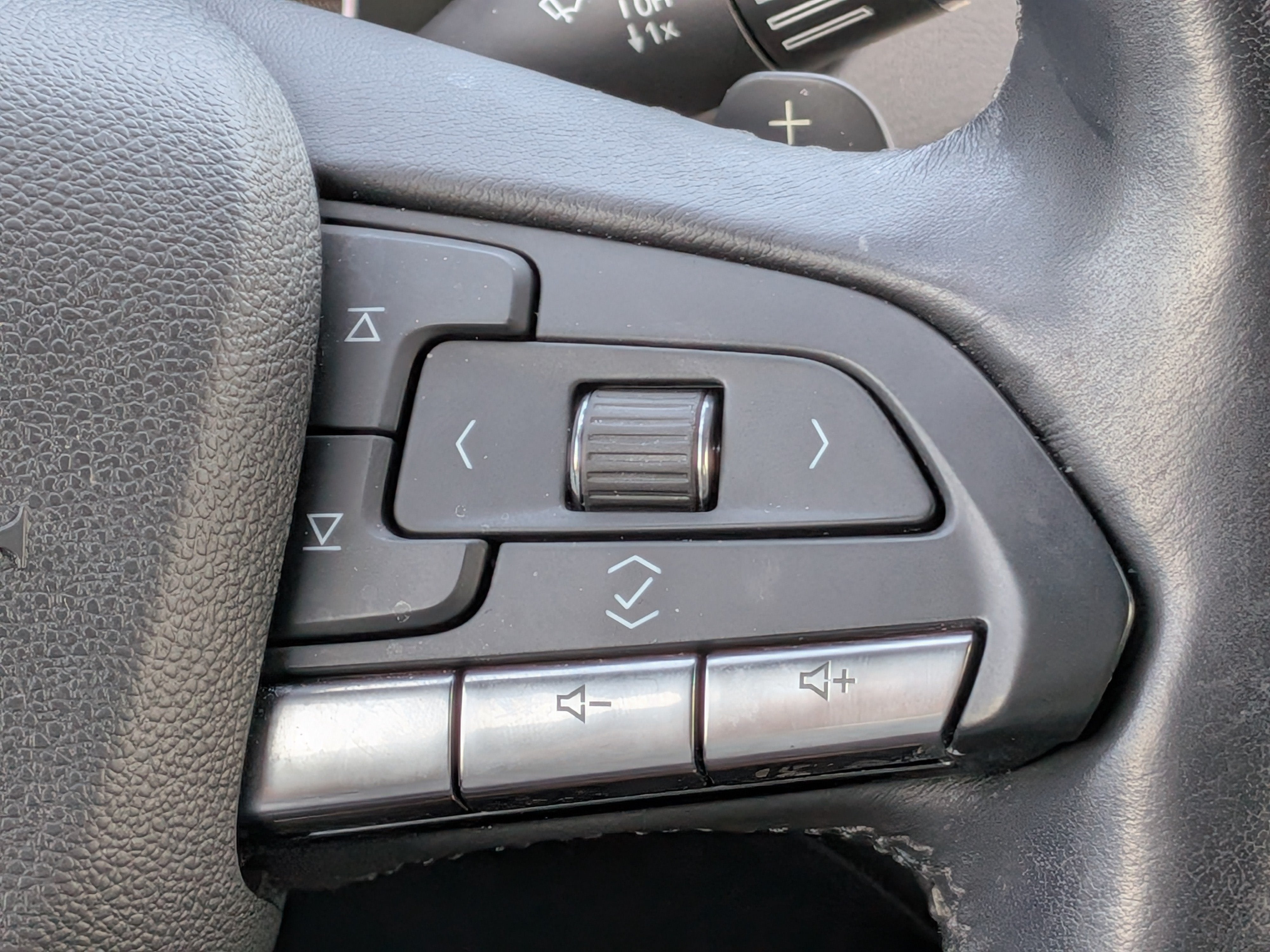 2020 Cadillac XT4 FWD Premium Luxury