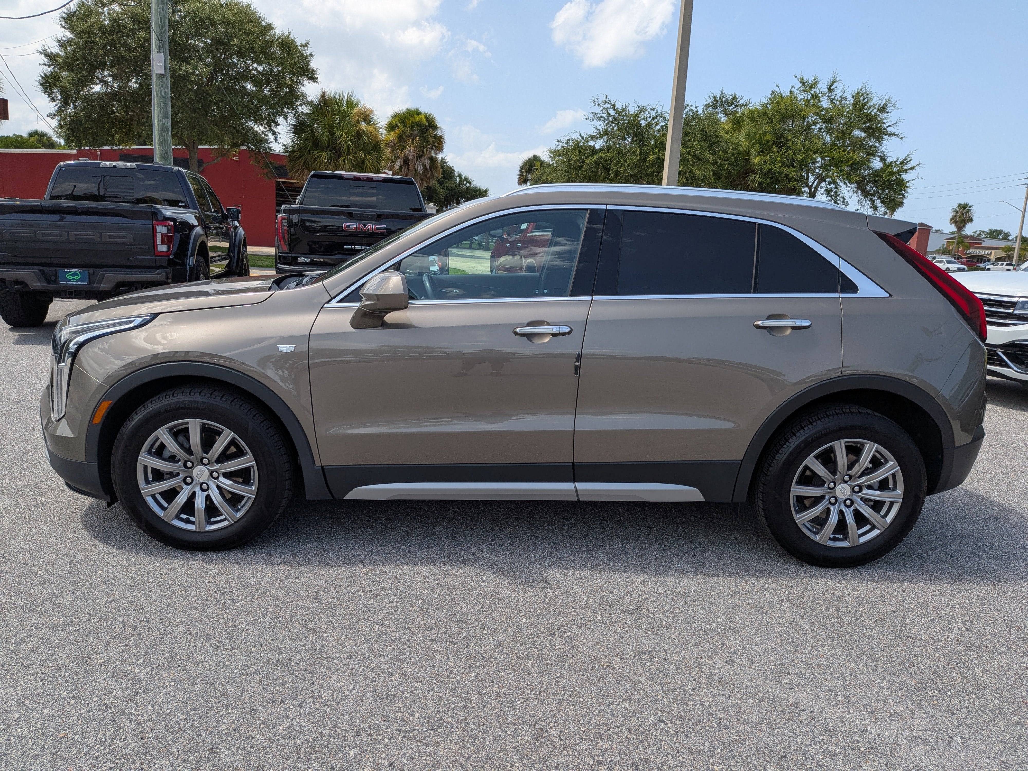 2020 Cadillac XT4 FWD Premium Luxury