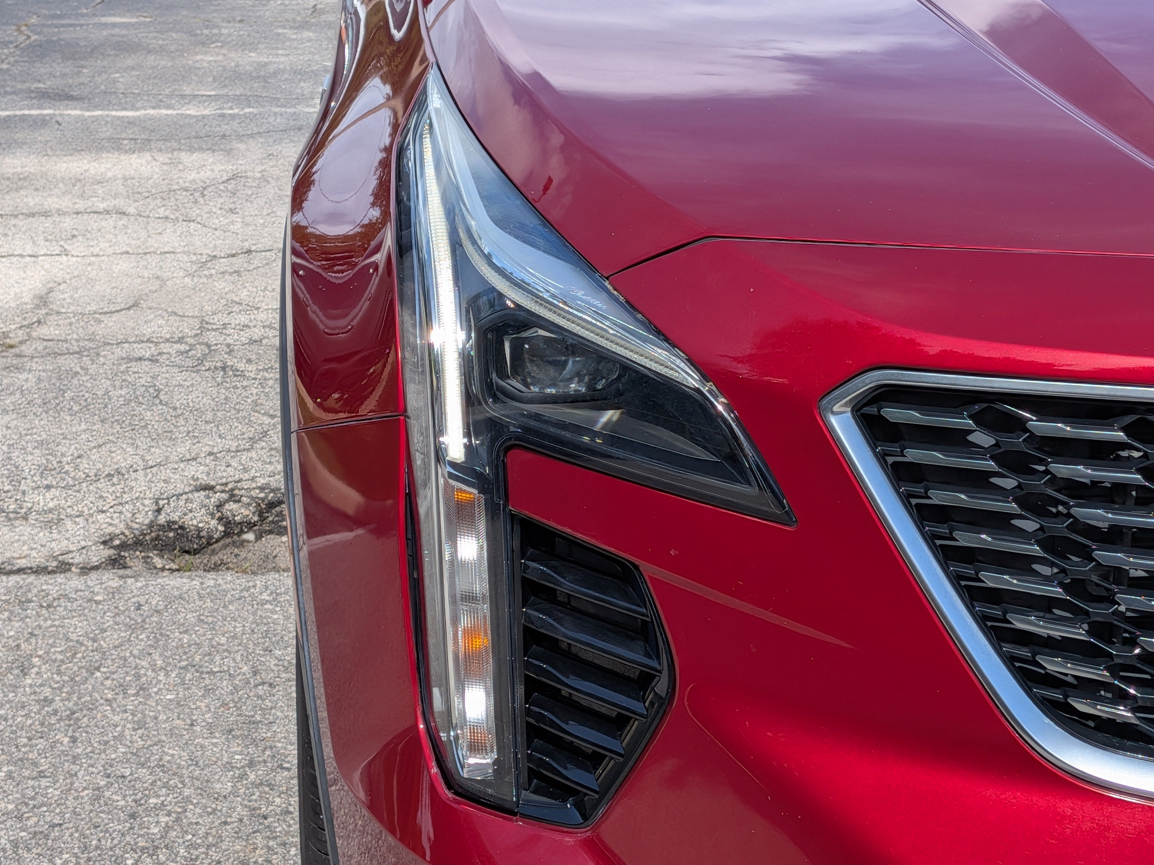 2020 Cadillac XT4 FWD Premium Luxury