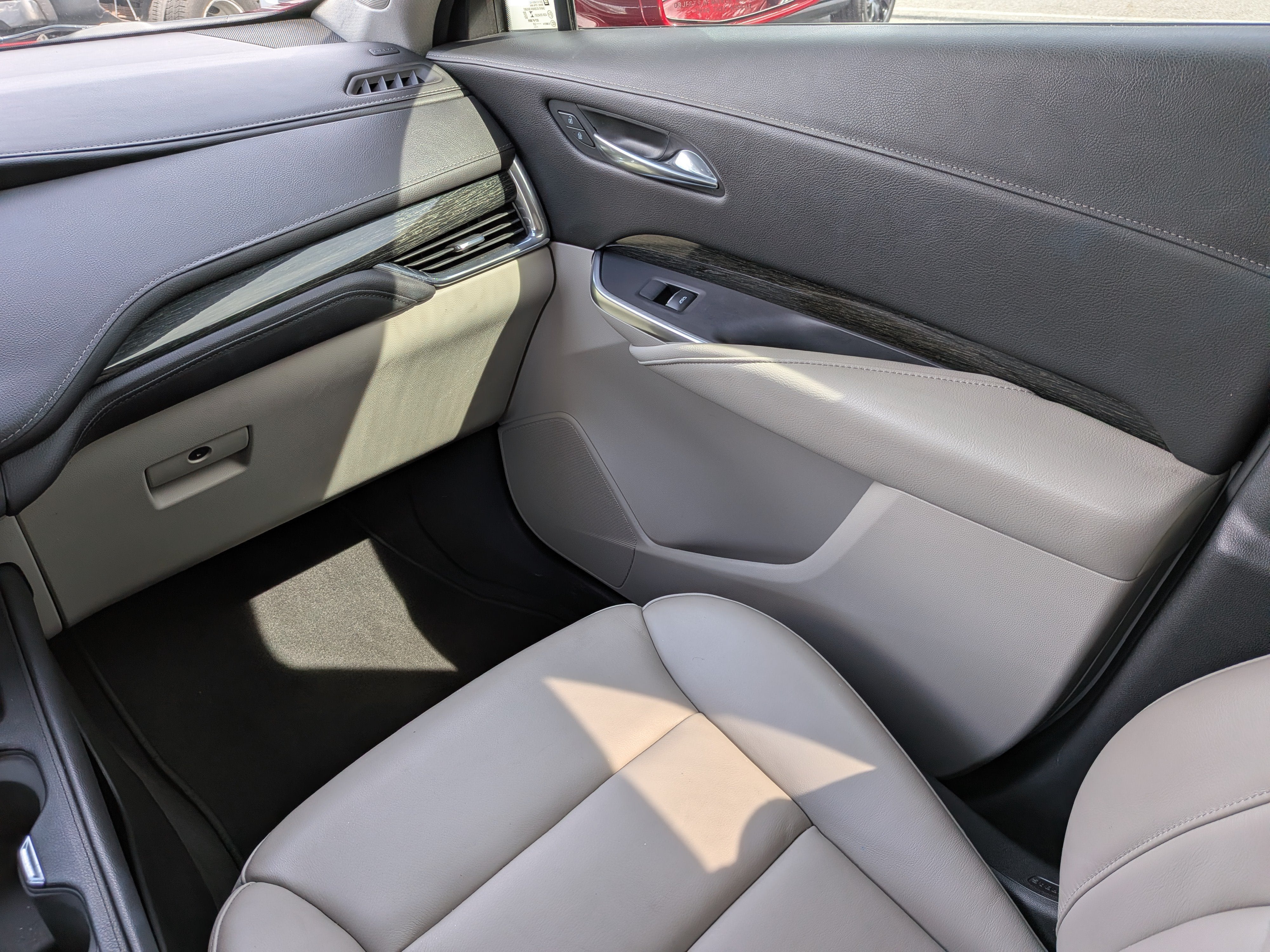 2020 Cadillac XT4 FWD Premium Luxury