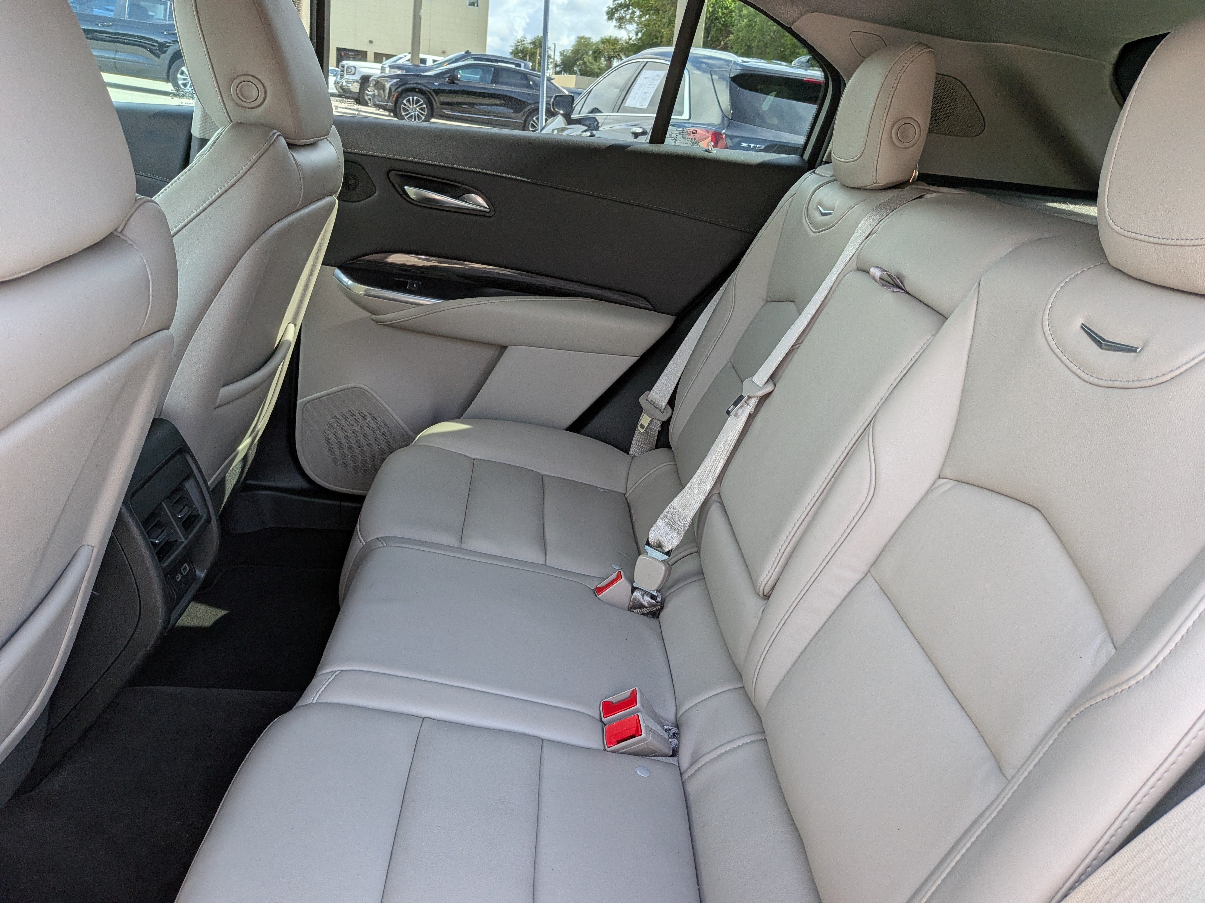 2020 Cadillac XT4 FWD Premium Luxury