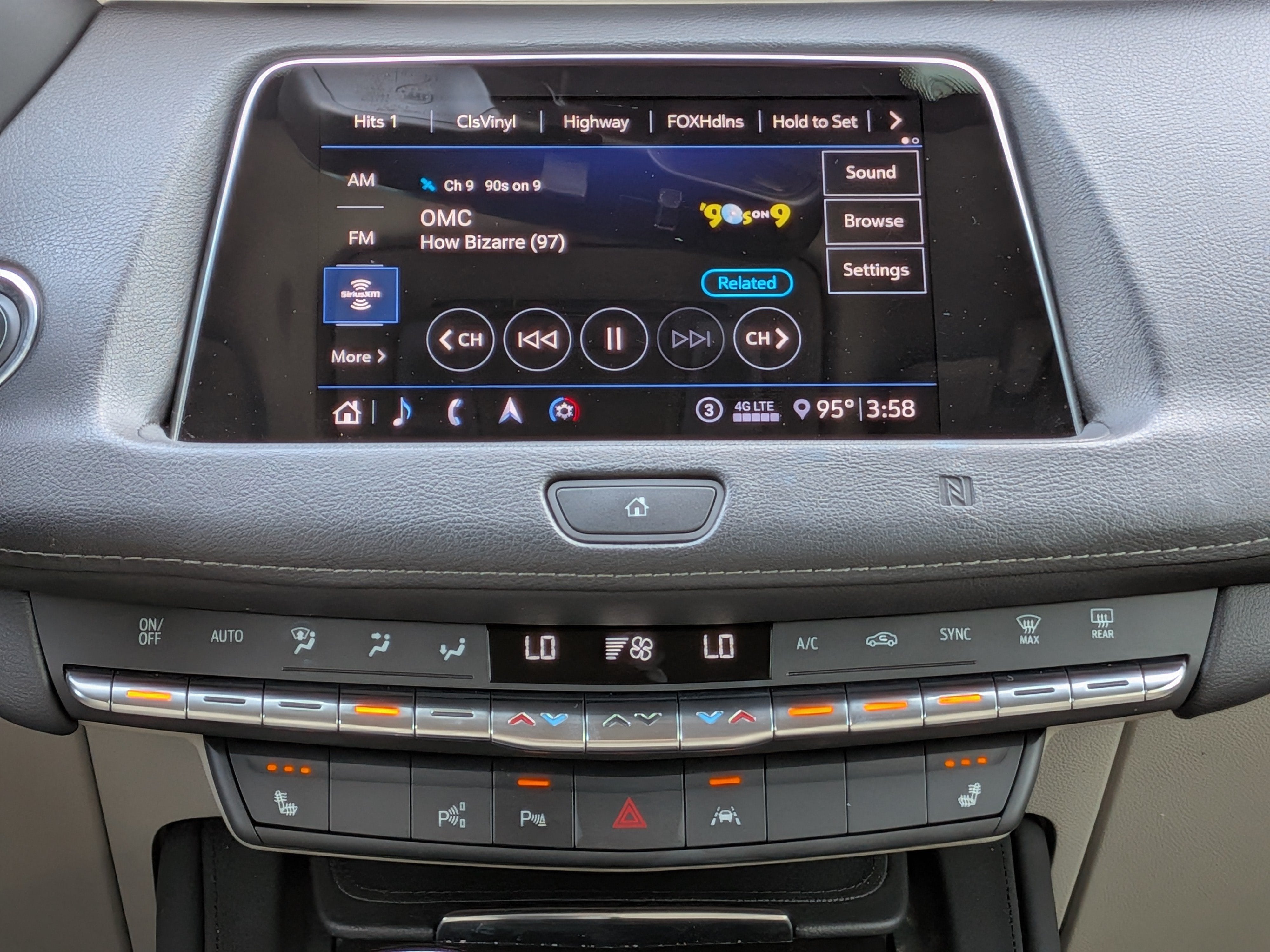 2020 Cadillac XT4 FWD Premium Luxury
