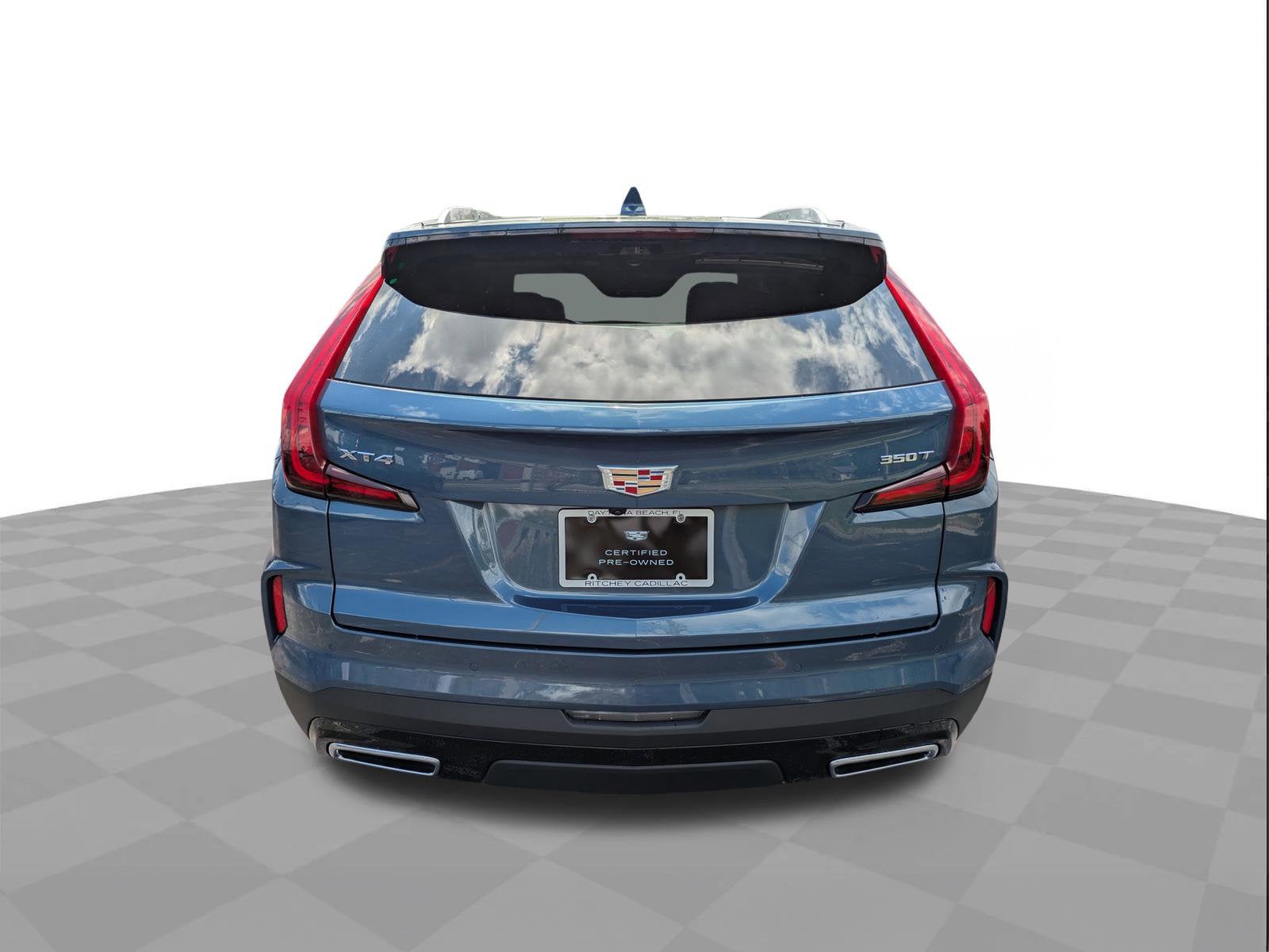 2025 Cadillac XT4 Premium Luxury