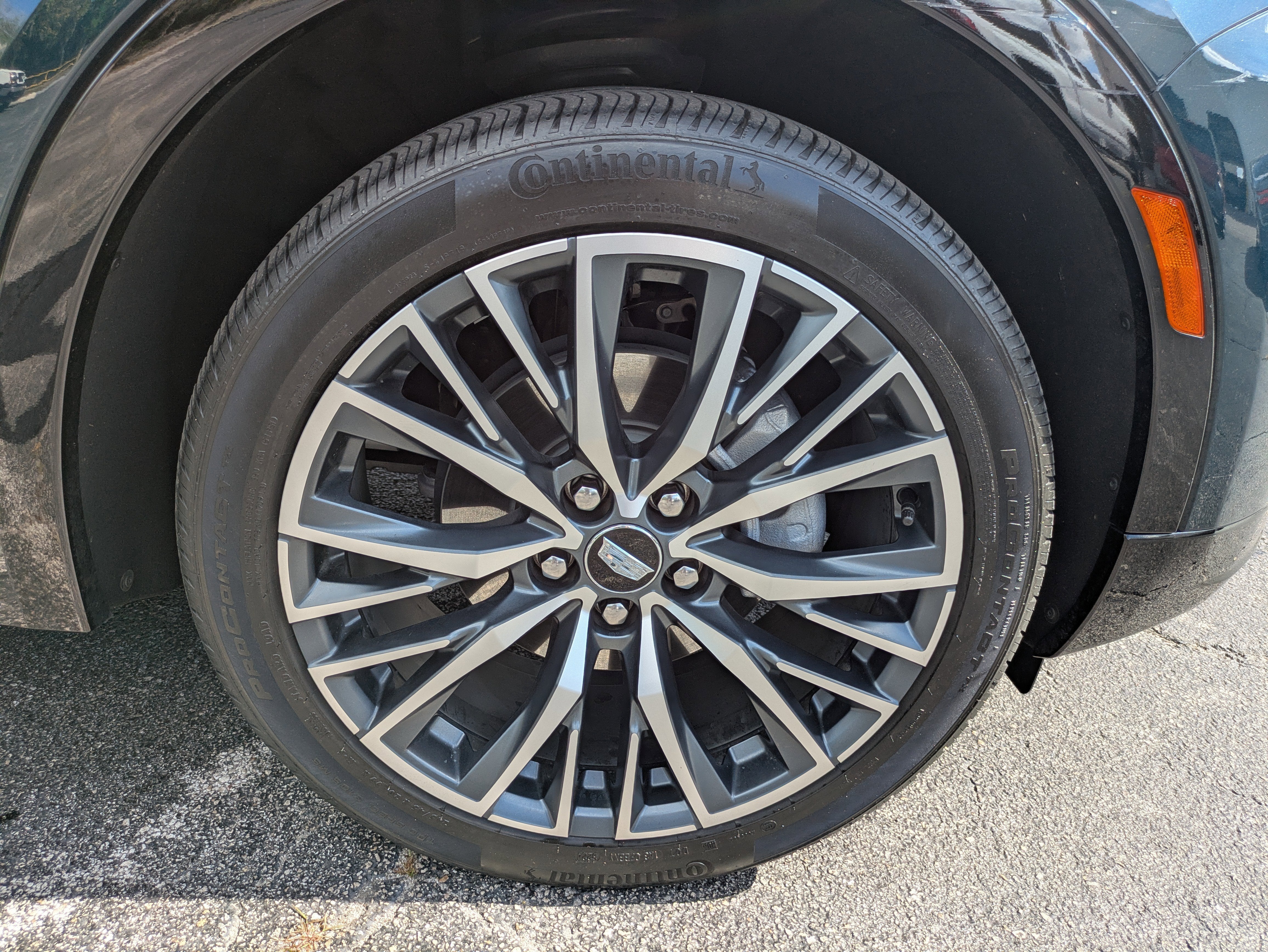 2025 Cadillac XT4 Sport