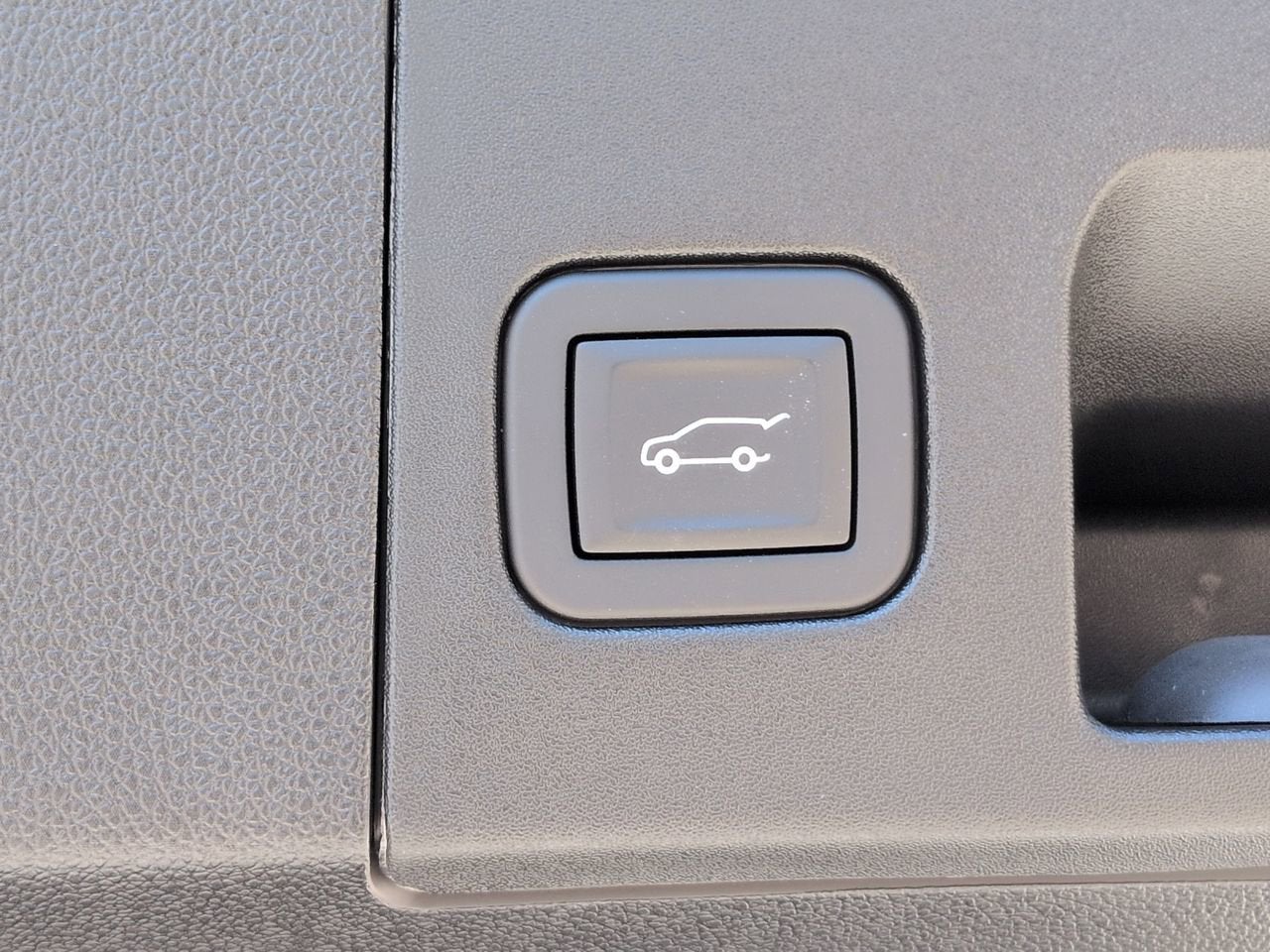 2025 Cadillac XT4 Sport