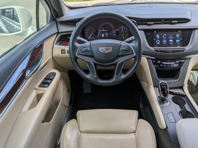 2017 Cadillac XT5 Luxury FWD
