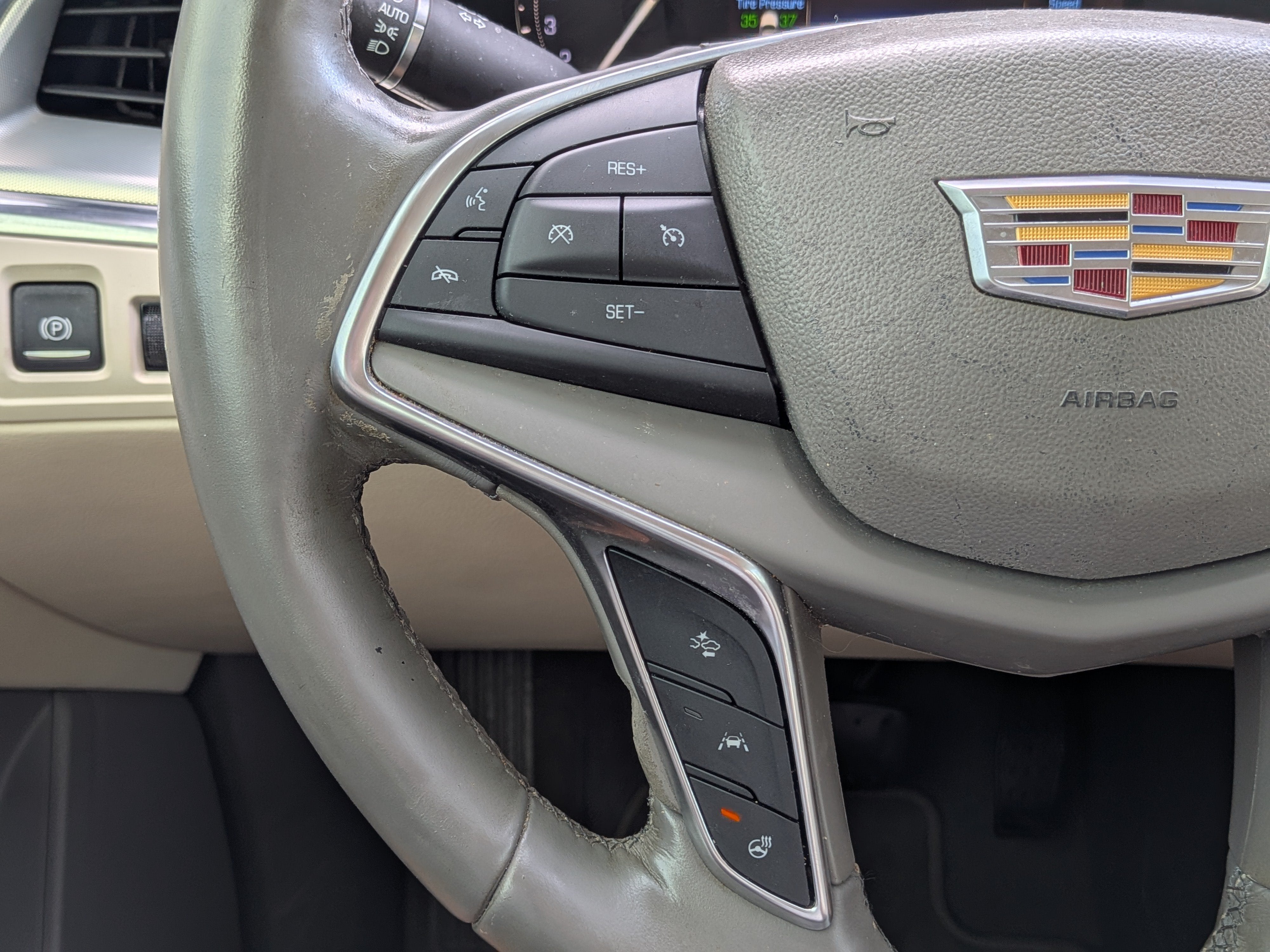 2018 Cadillac XT5 Luxury FWD
