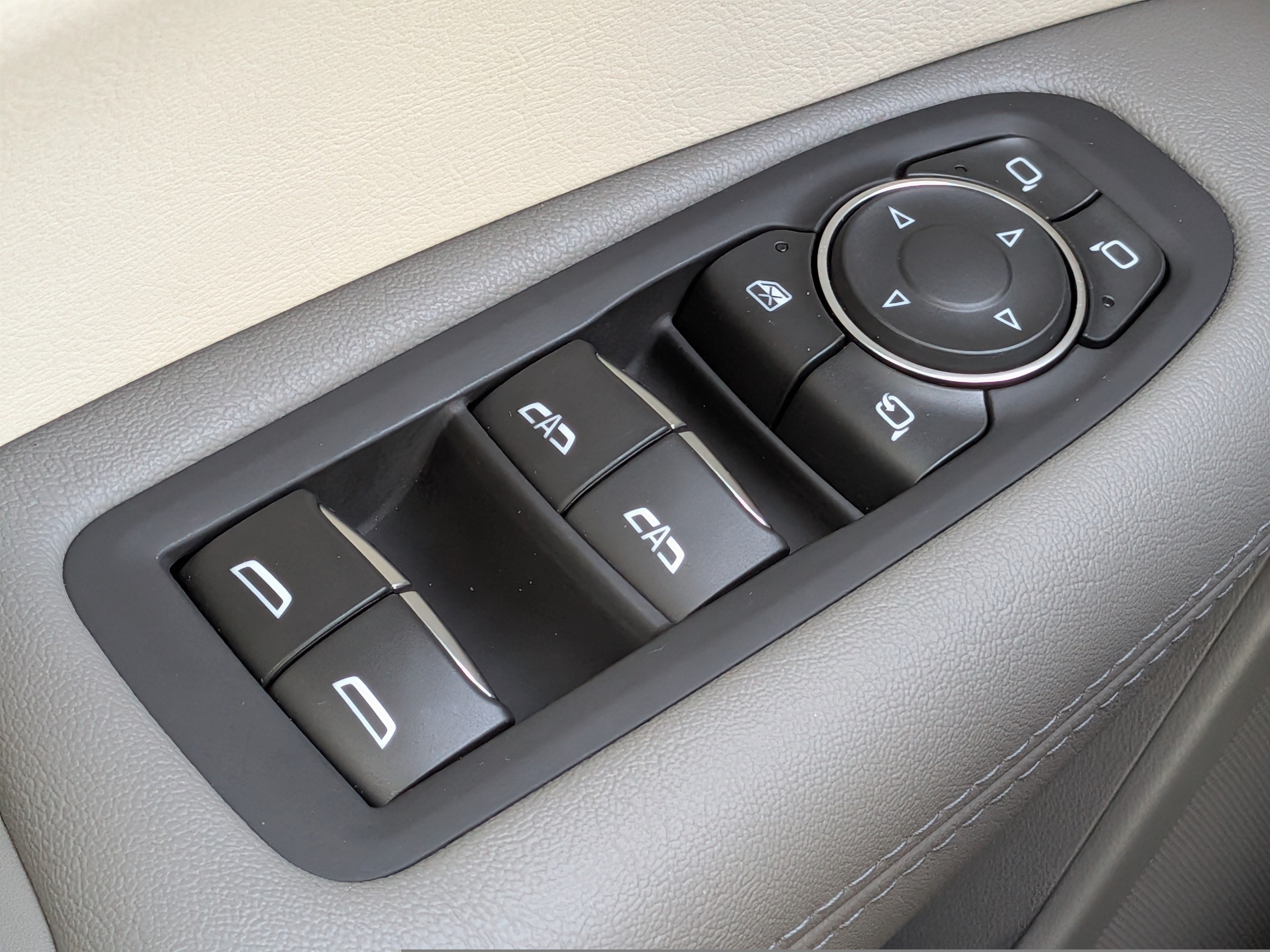 2023 Cadillac XT5 FWD Premium Luxury