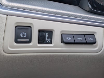 2023 Cadillac XT5 FWD Premium Luxury