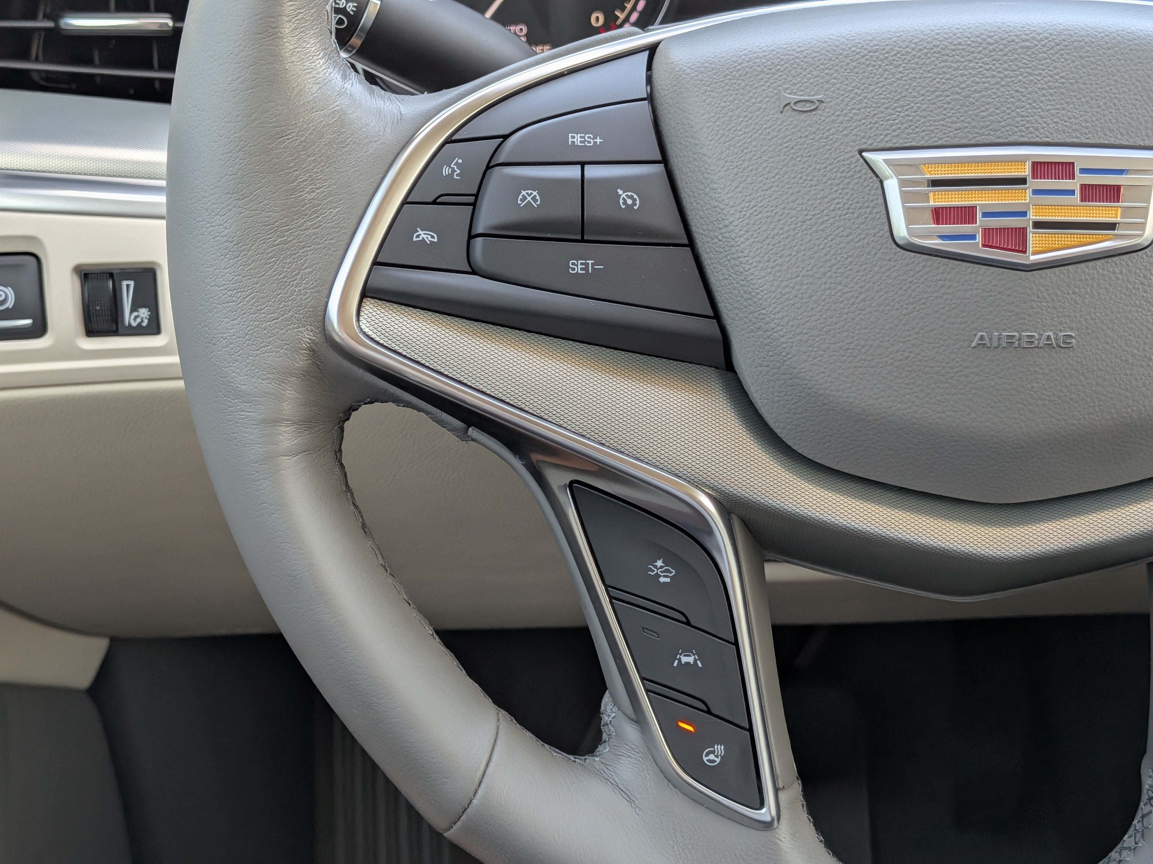2023 Cadillac XT5 FWD Premium Luxury
