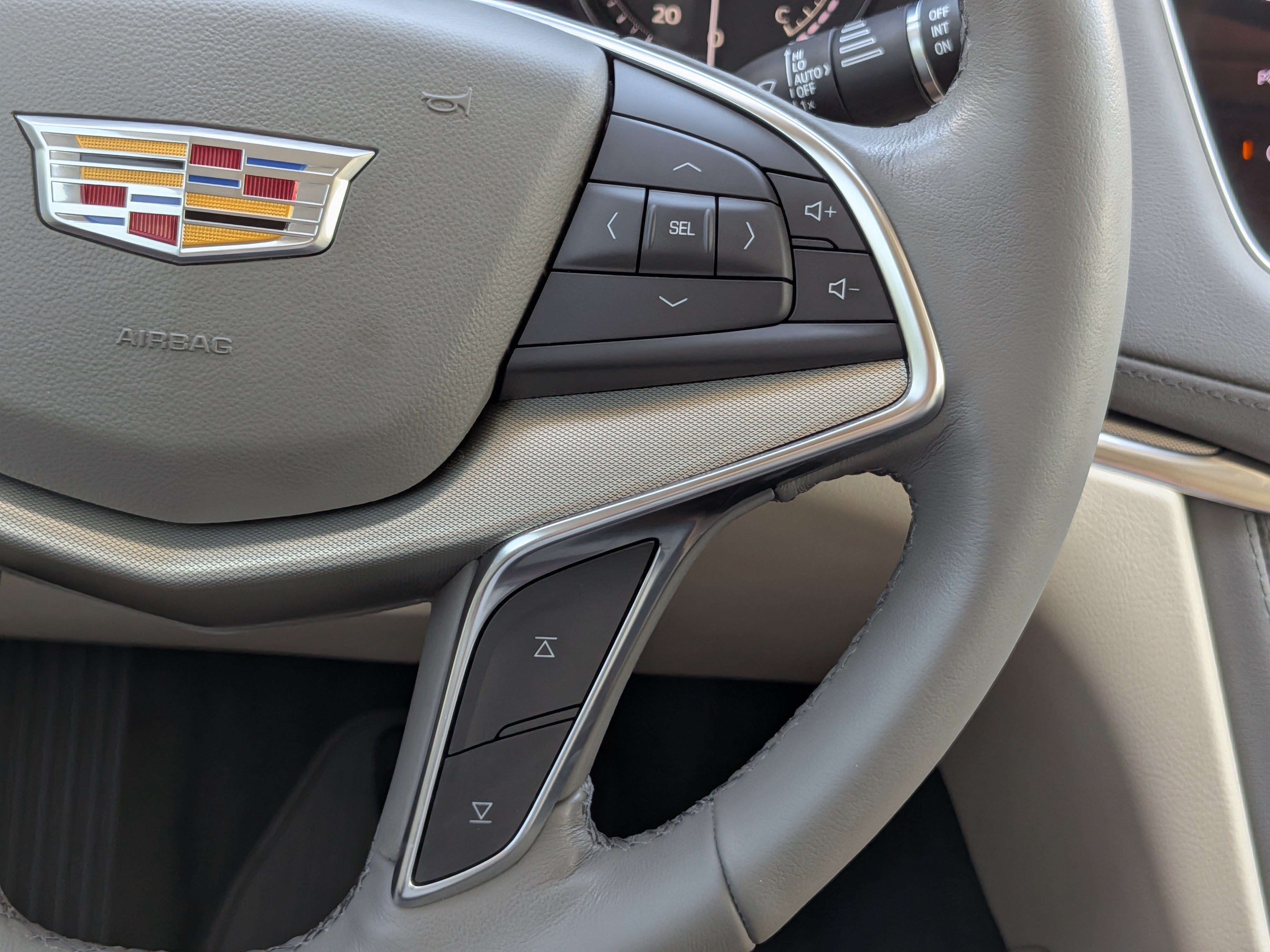 2023 Cadillac XT5 FWD Premium Luxury