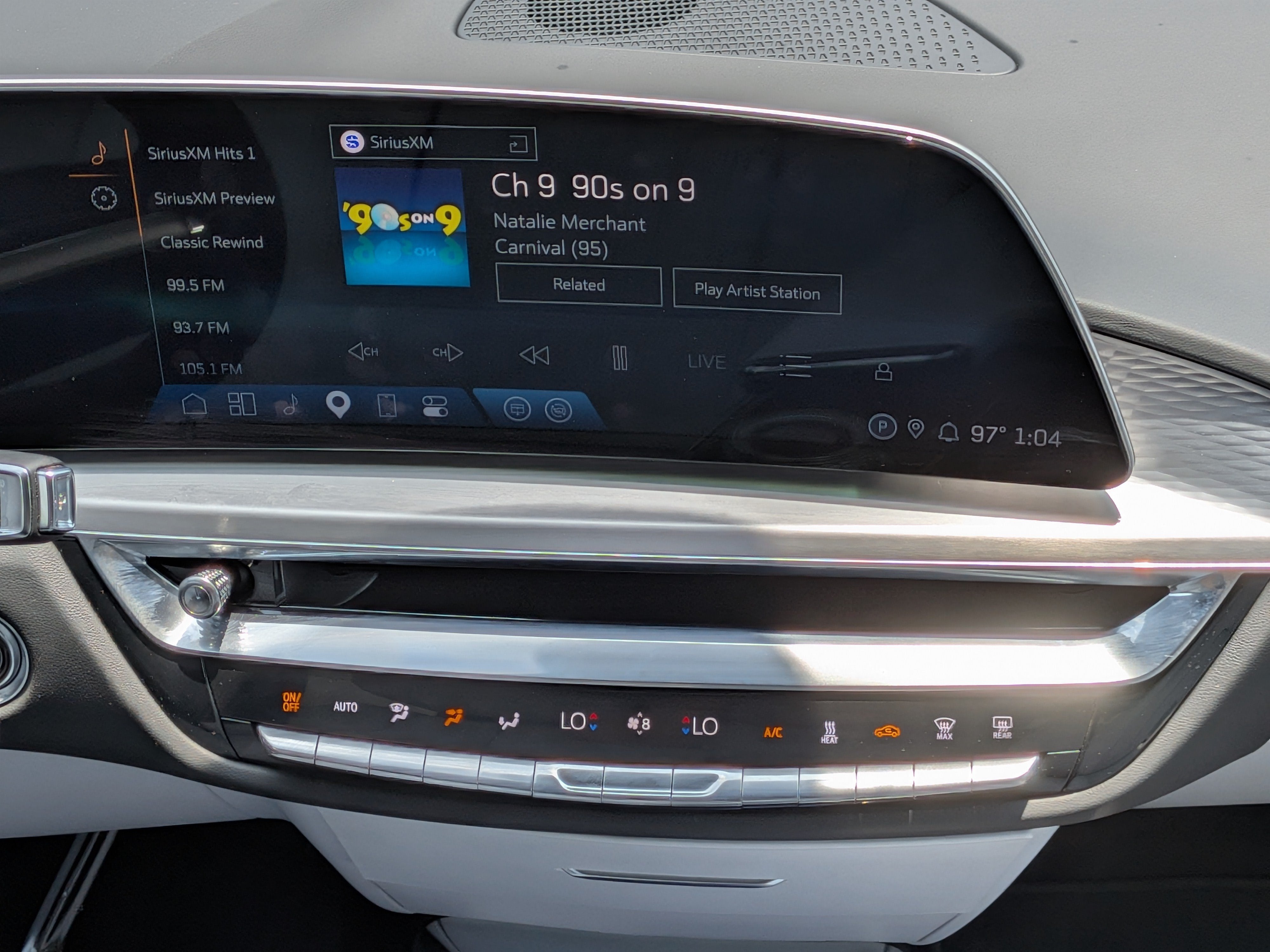 2024 Cadillac LYRIQ Luxury 1