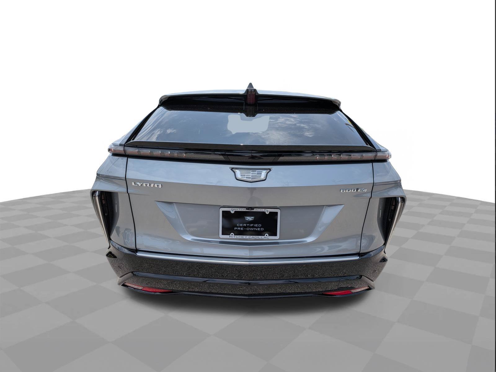 2024 Cadillac LYRIQ Luxury 1
