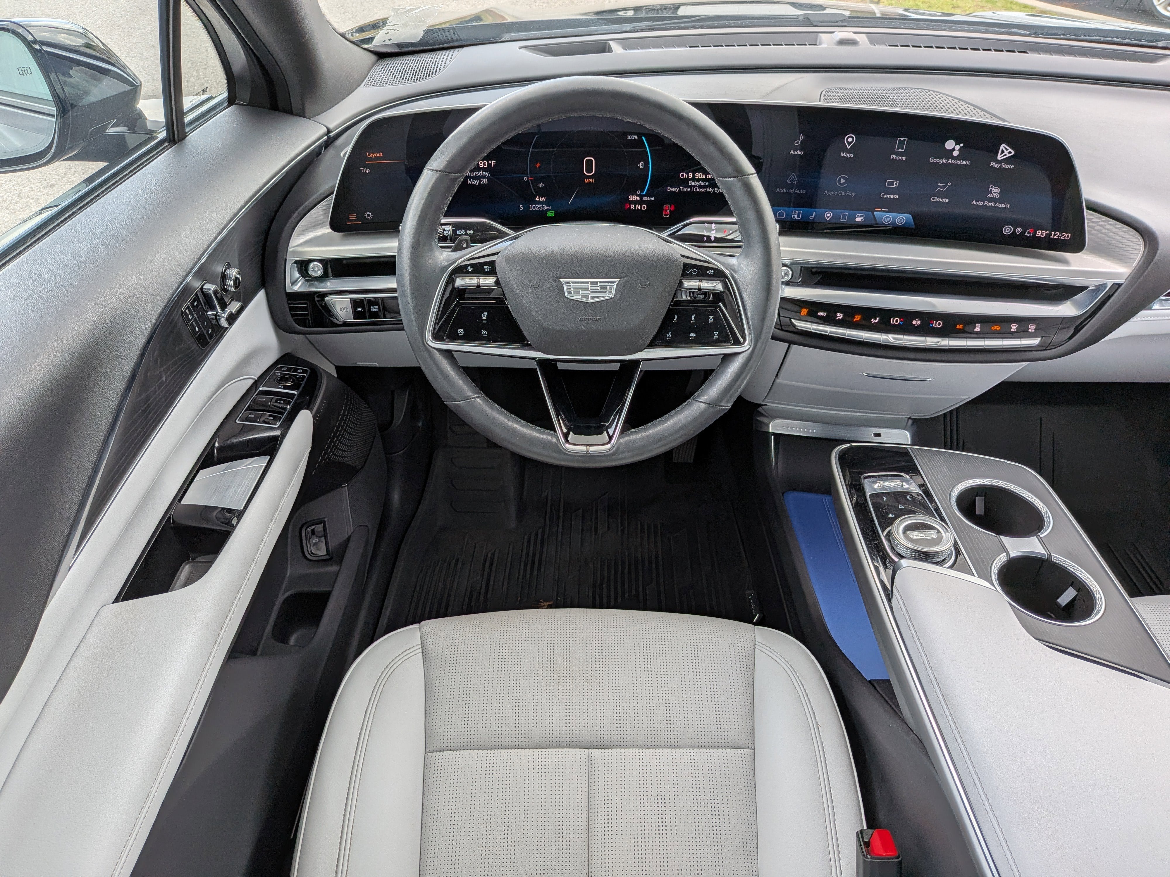 2024 Cadillac LYRIQ Luxury 1