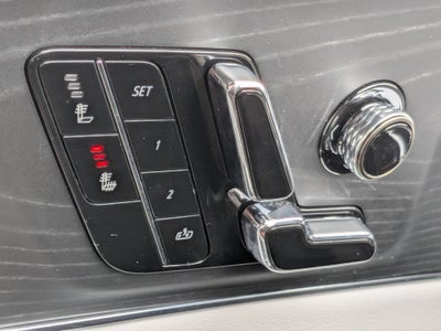2024 Cadillac LYRIQ Luxury 1