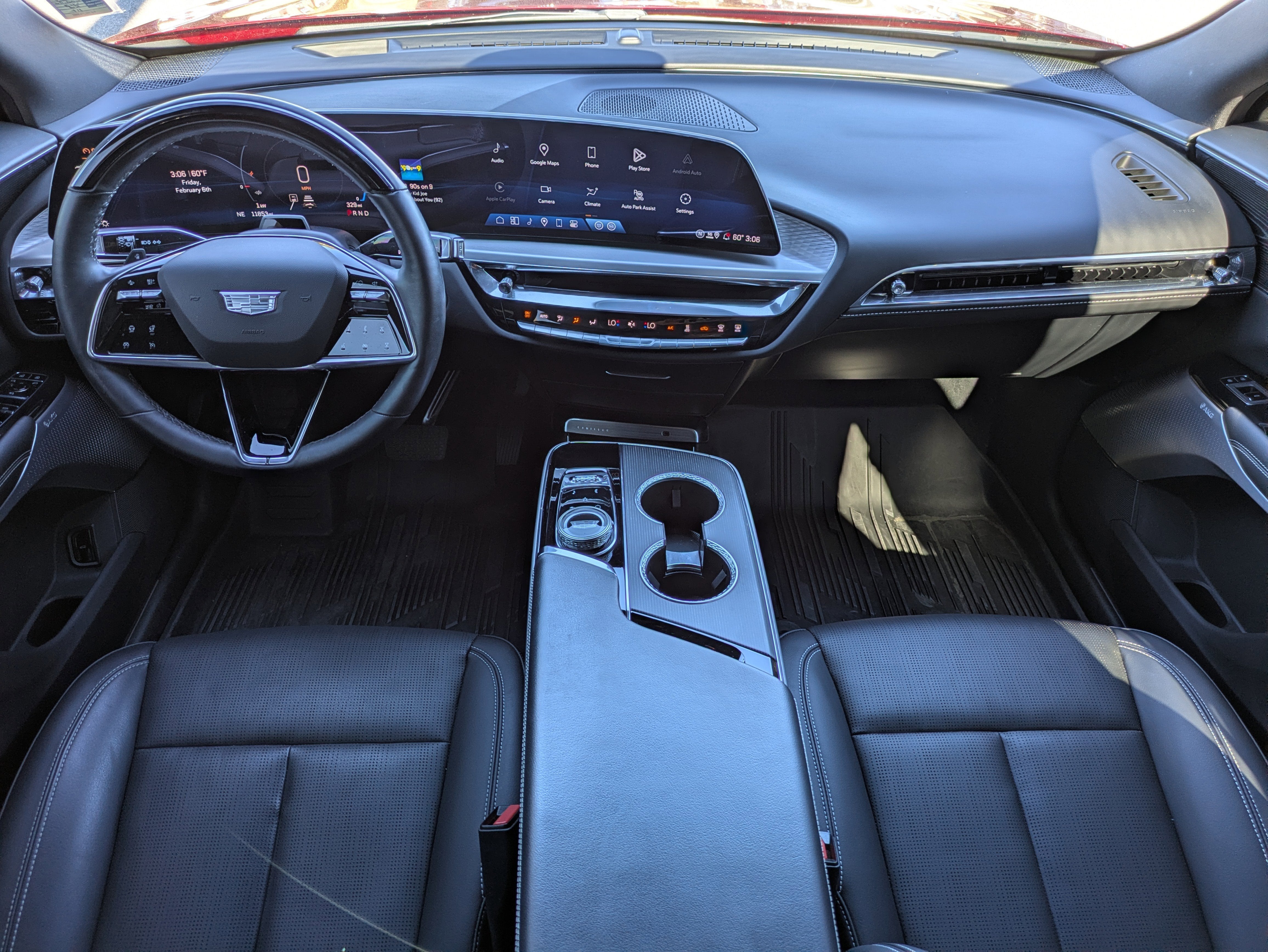 2024 Cadillac LYRIQ Sport 2